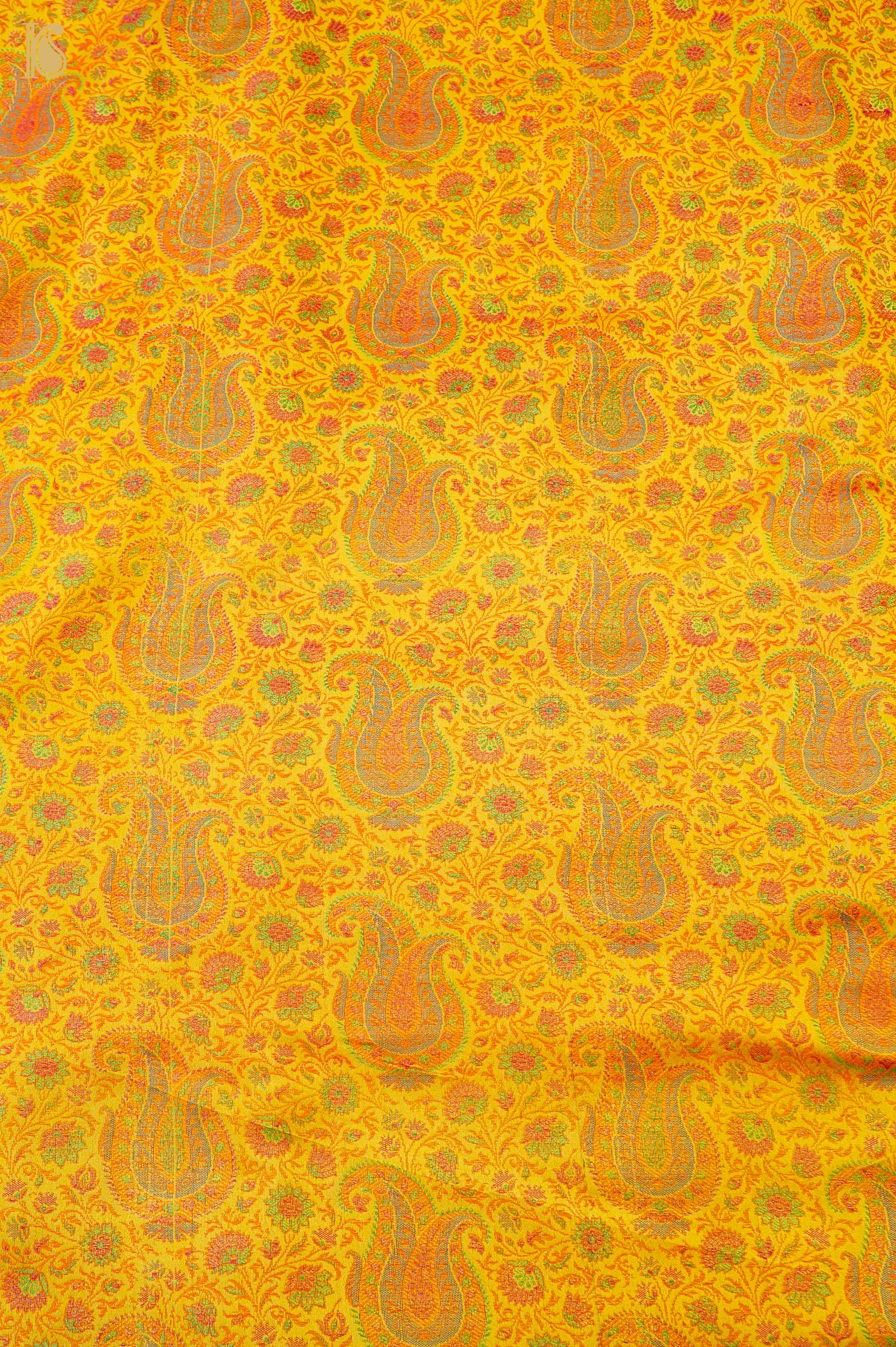 Handloom Banarasi Kalka Ambi Tanchoi Silk Fabric