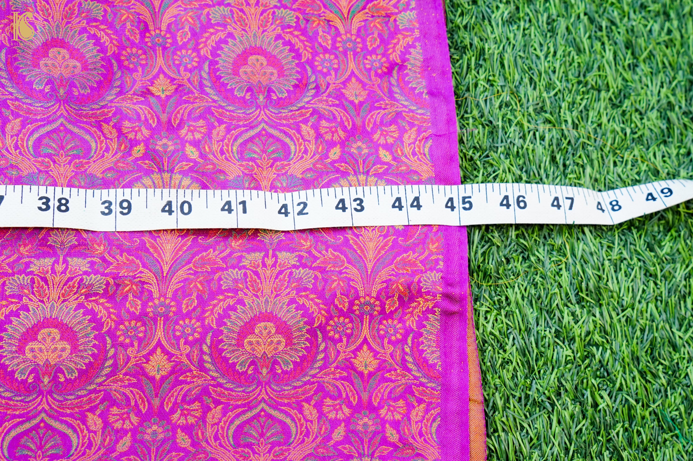 Handloom Banarasi Neelkanthi Tanchoi Silk Fabric