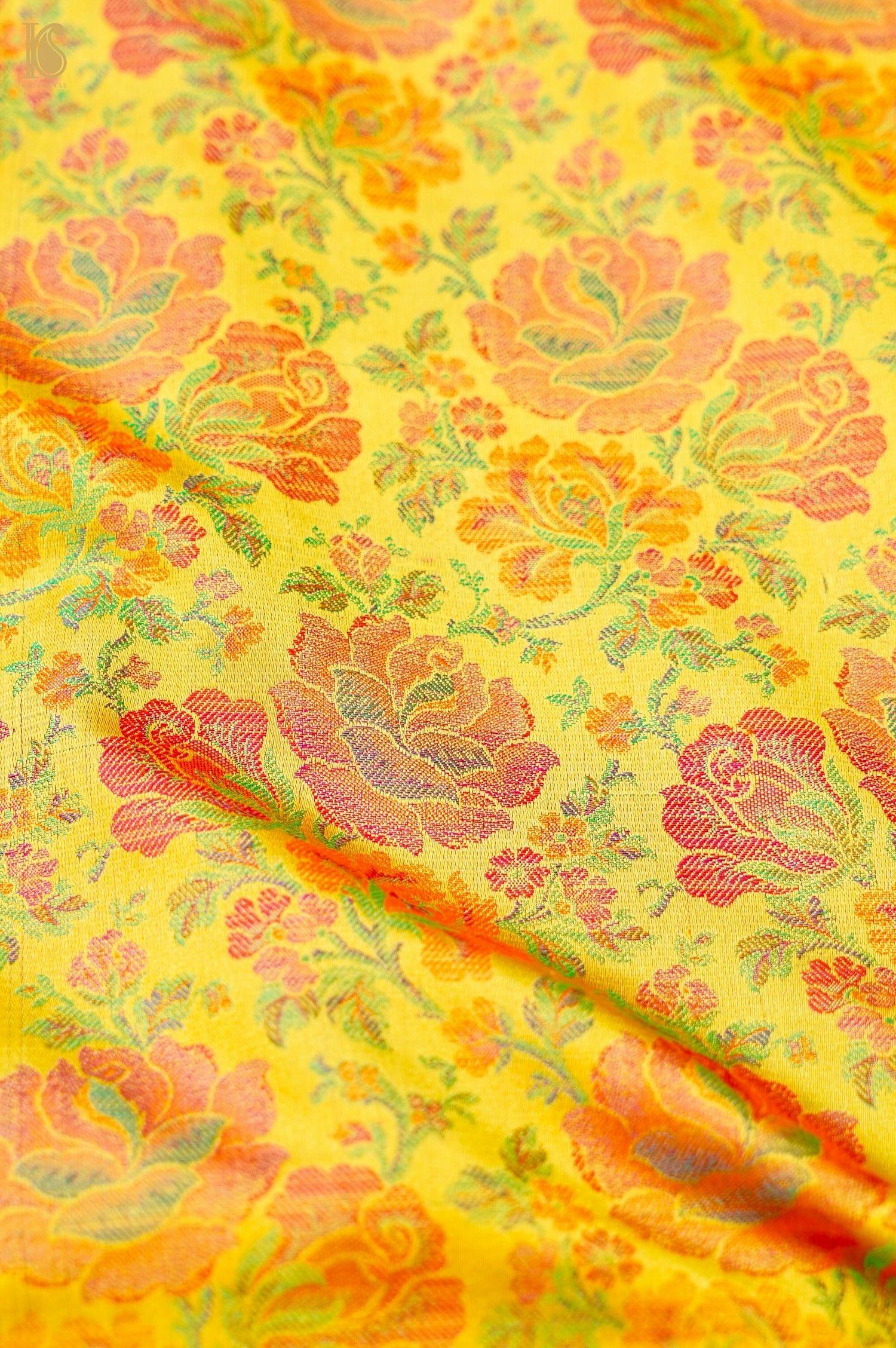 Handloom Banarasi Tanchoi Silk Rose Fabric