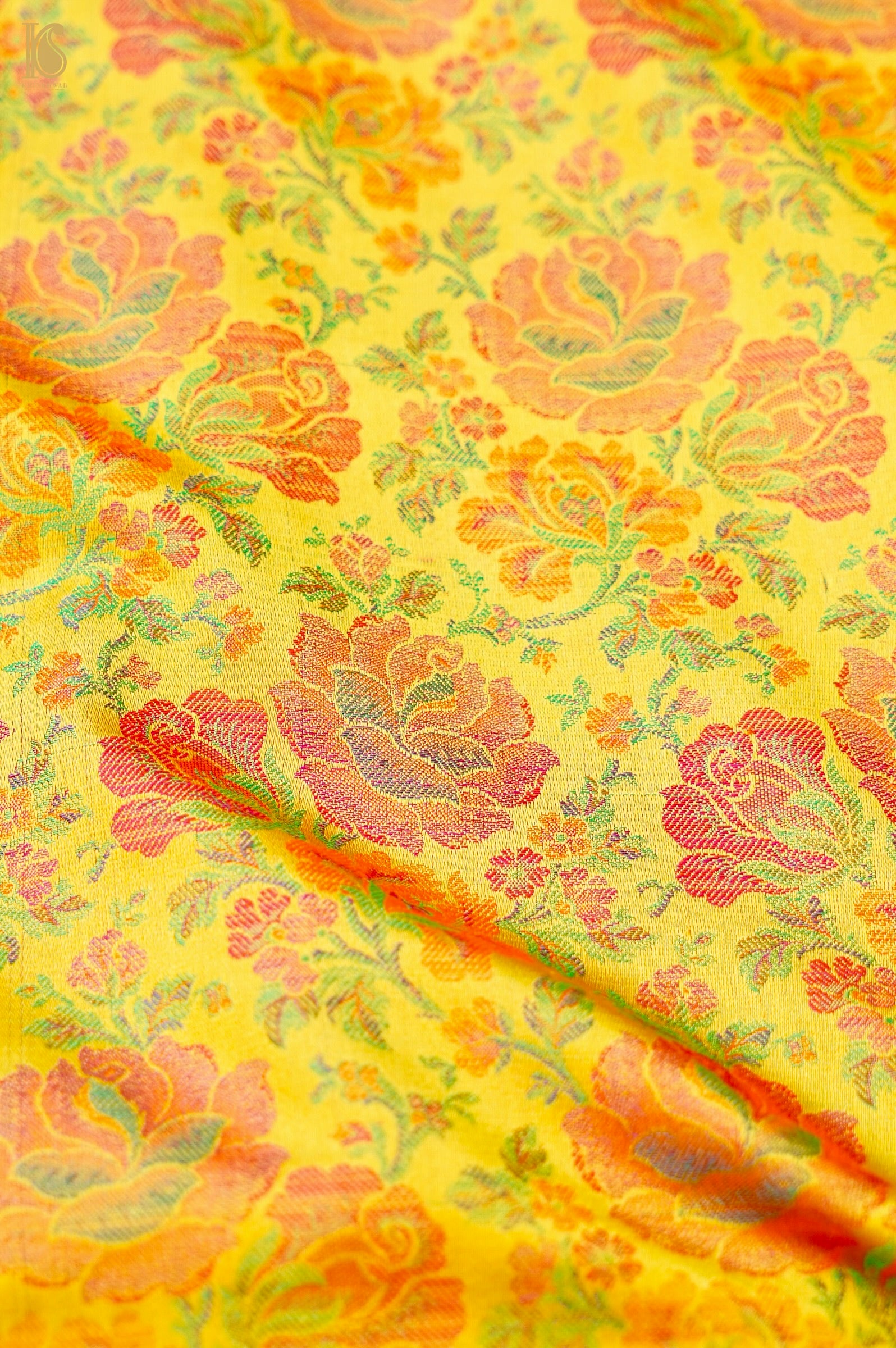 Handloom Banarasi Tanchoi Silk Rose Fabric