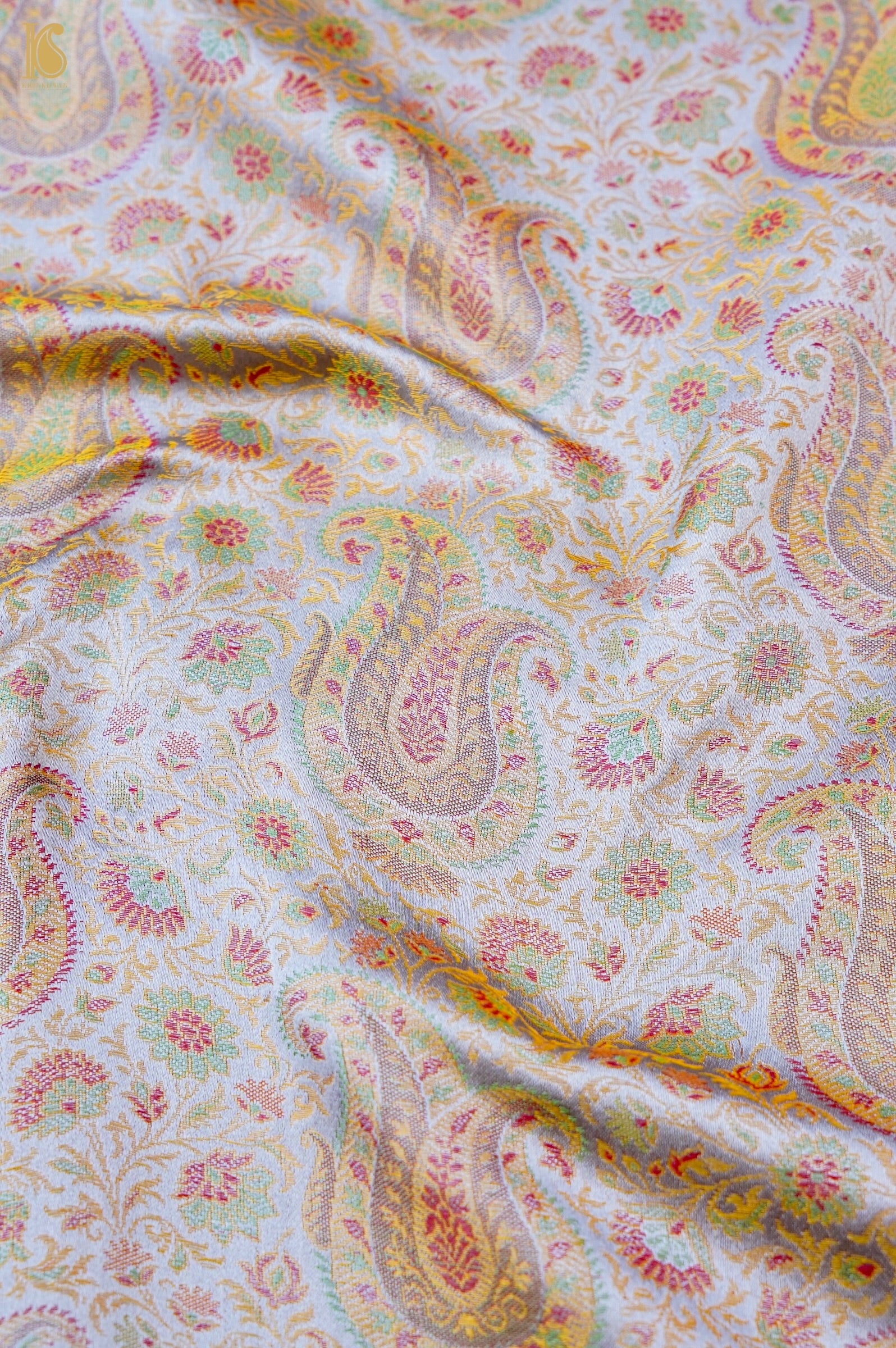 Handloom Banarasi Kalka Ambi Tanchoi Silk Fabric