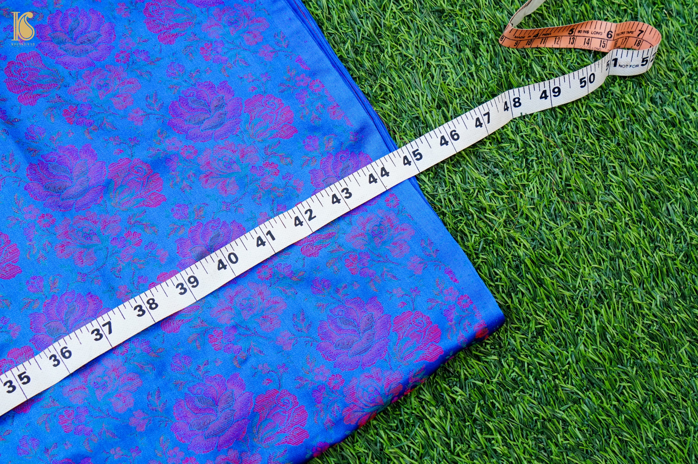 Handloom Banarasi Tanchoi Silk Rose Fabric