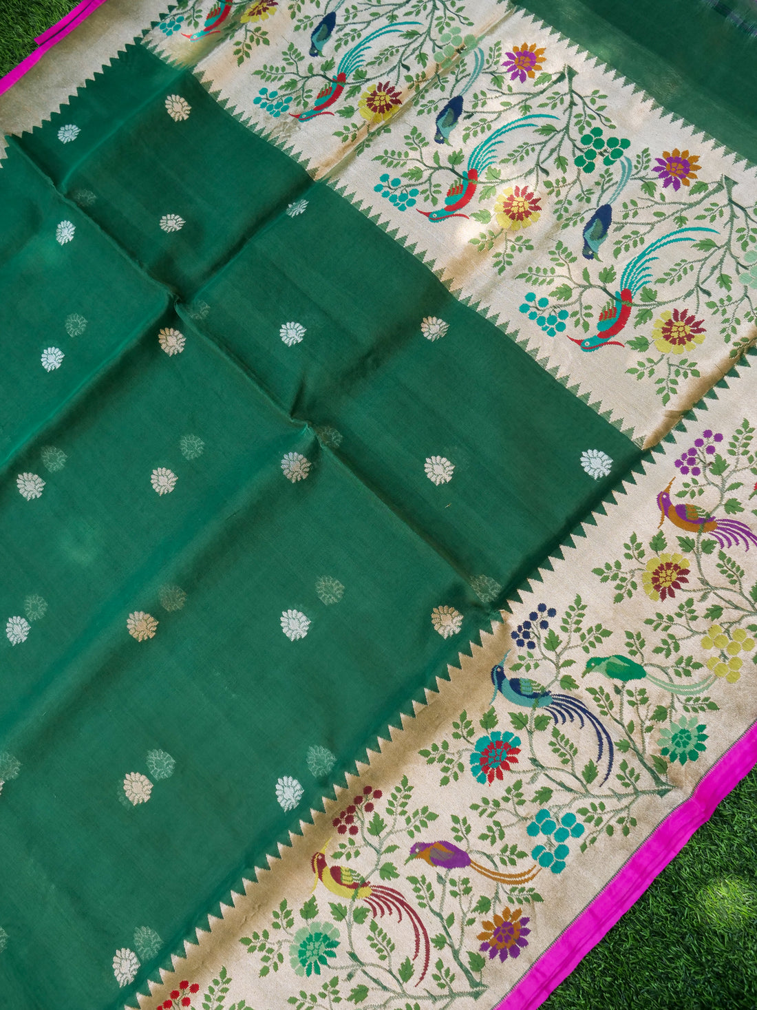 Banarasi Kora Silk Kadwa Handloom Saree with Paithani Border | Bottle Green - Khinkhwab