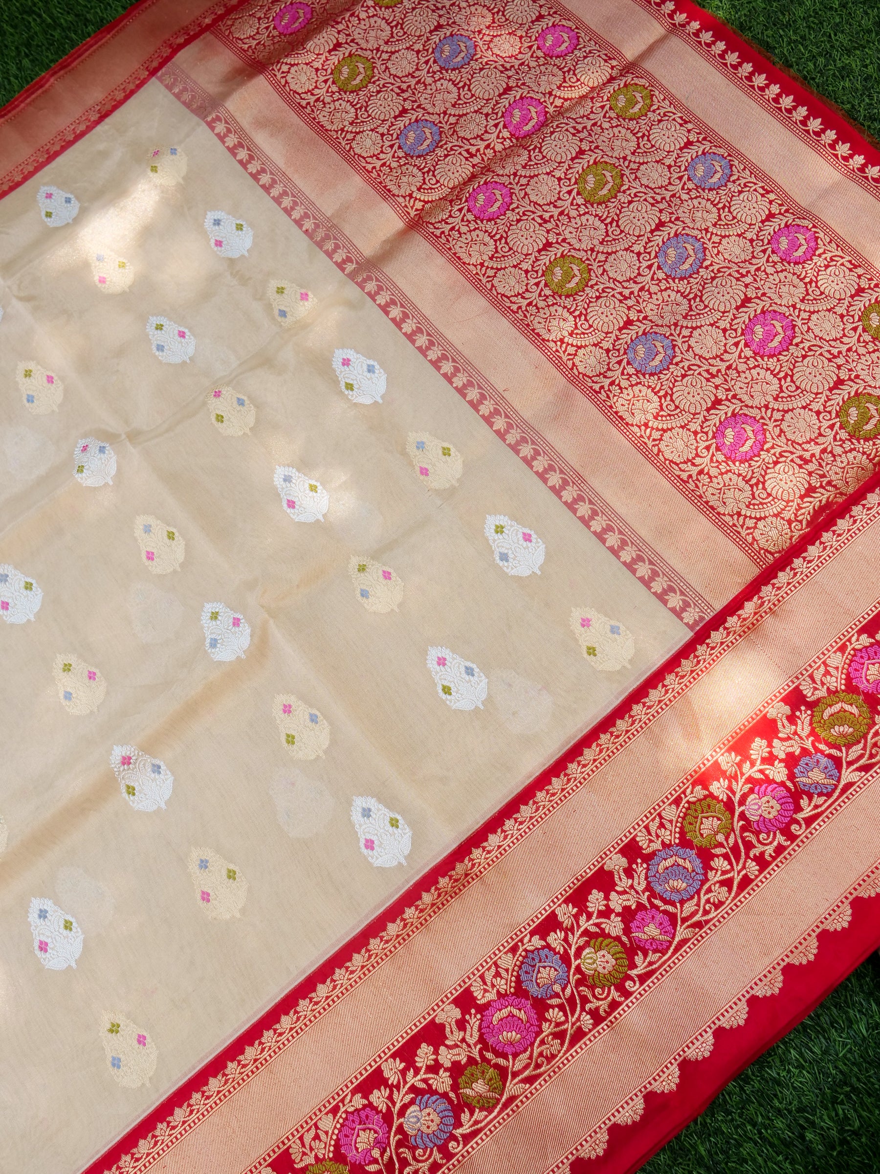 Banarasi Pure Silk Tissue Kadwa Handloom Saree | Ivory - Khinkhwab