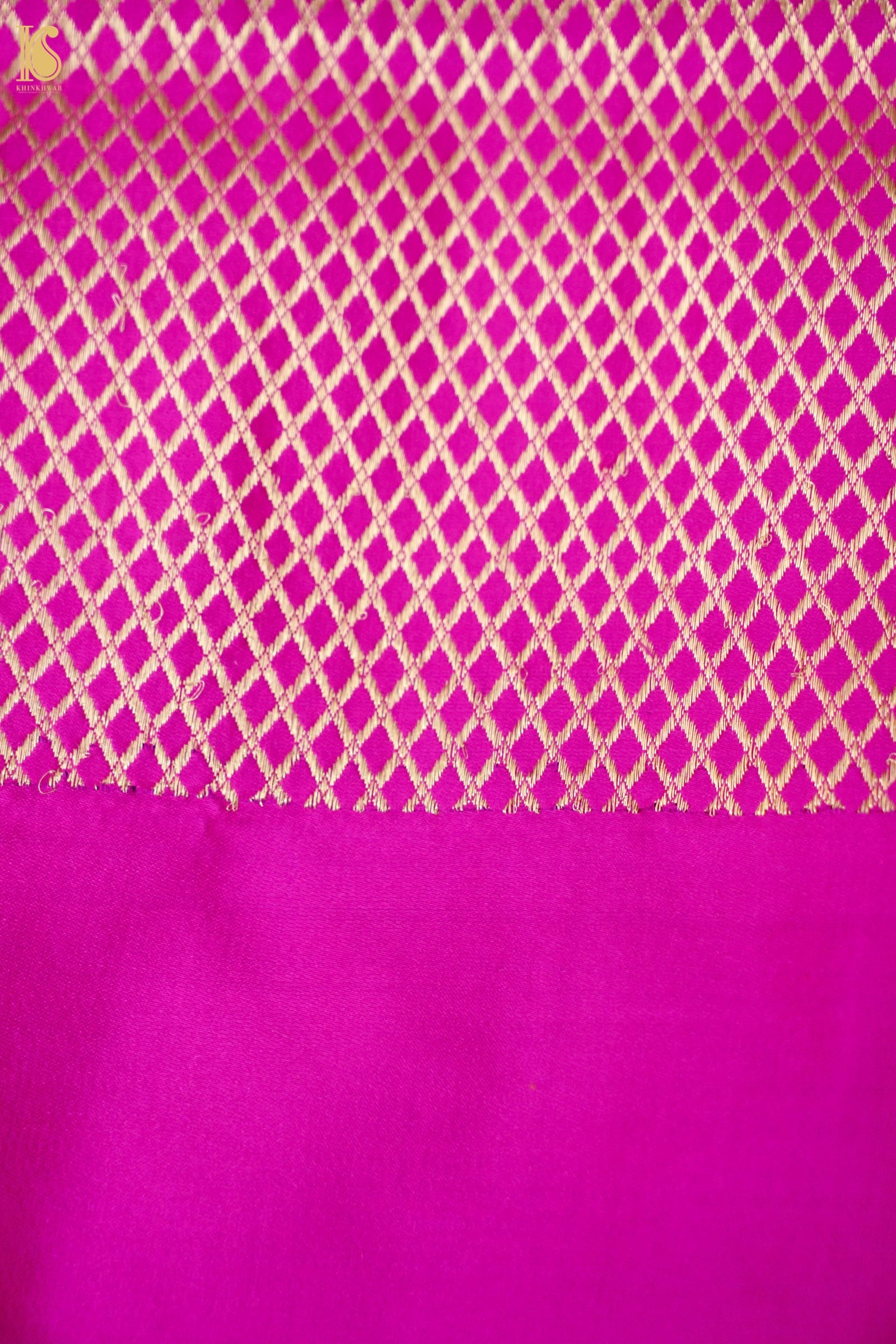Katan Silk Tanchoi Chevron Handwoven Banarasi Saree in Chartreuse Green