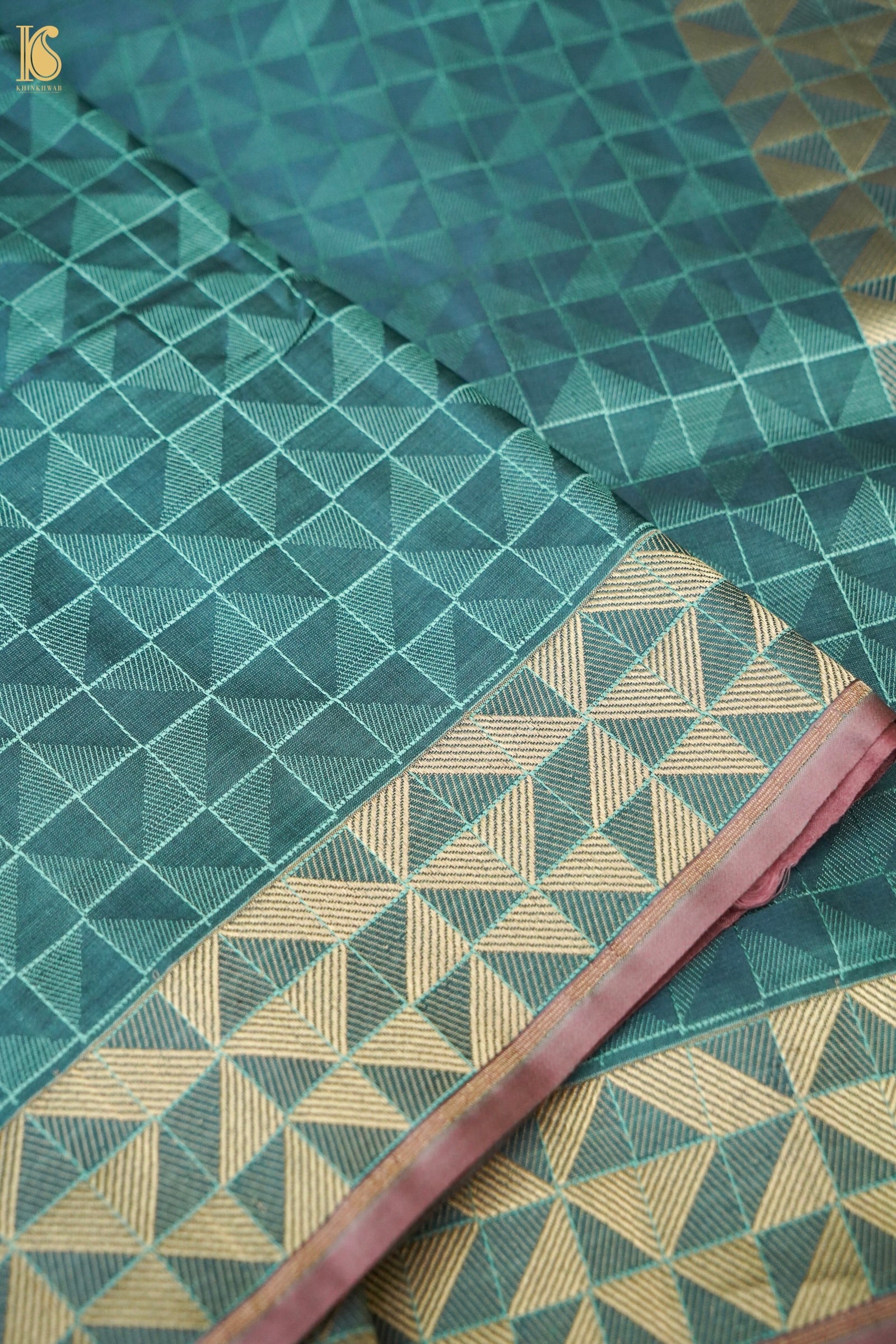 Katan Silk Tanchoi Geometric Handwoven Banarasi Saree in Steel Blue