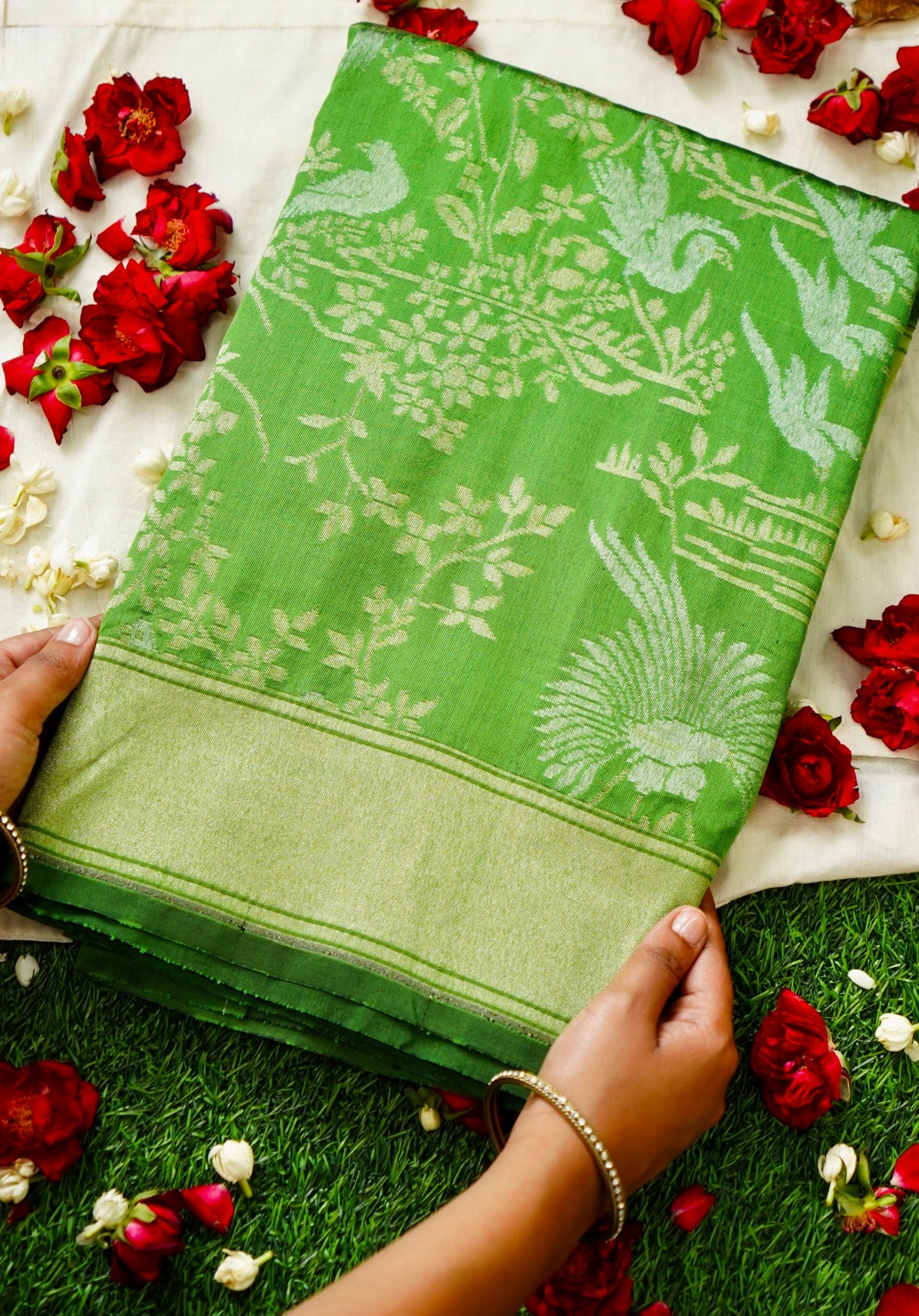 Handloom Pure Katan Silk Green Shikargah Banarasi Saree