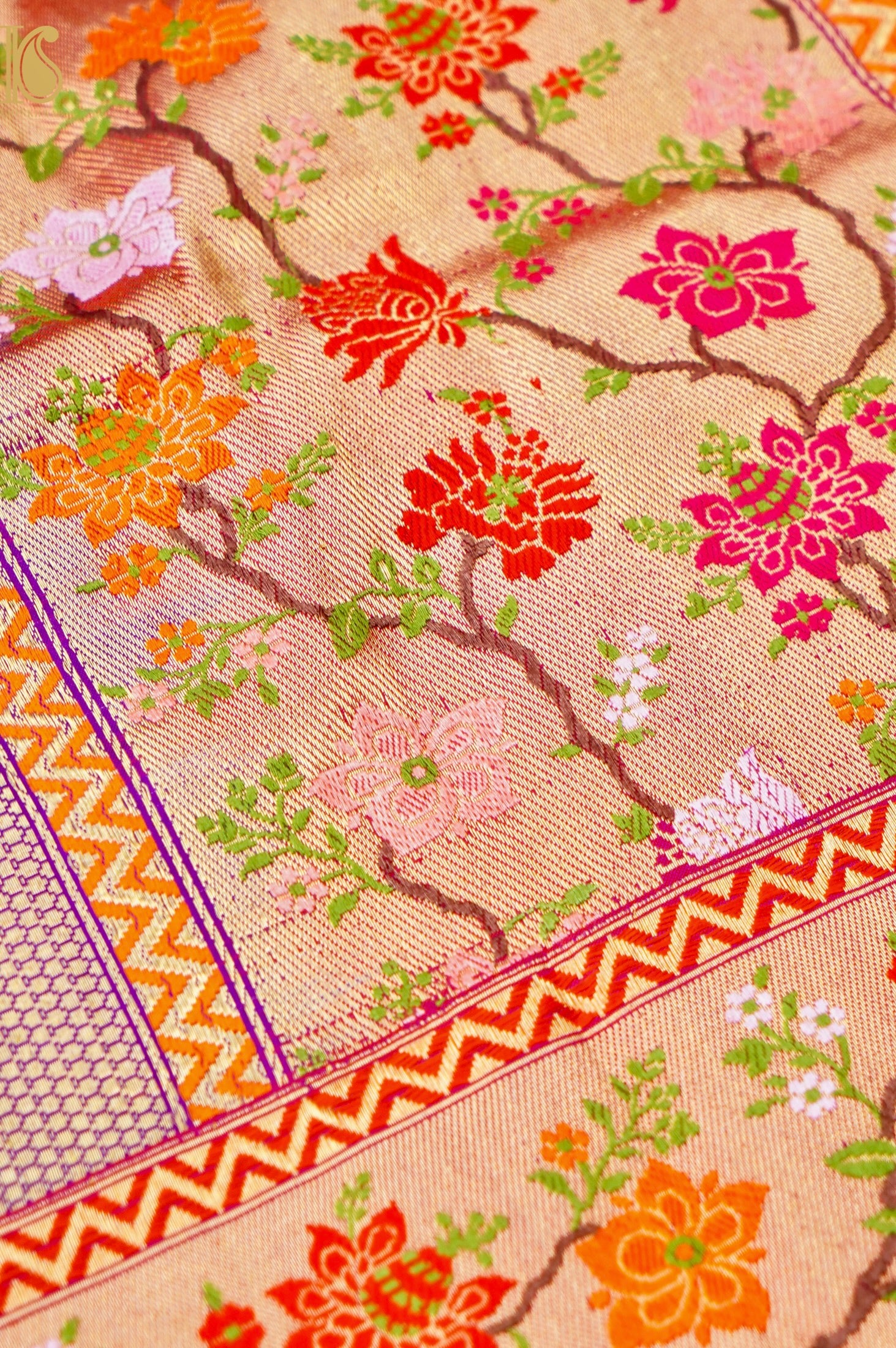 Handloom Banarasi Katan Silk Kadwa Ektara Saree with Meenakari Border