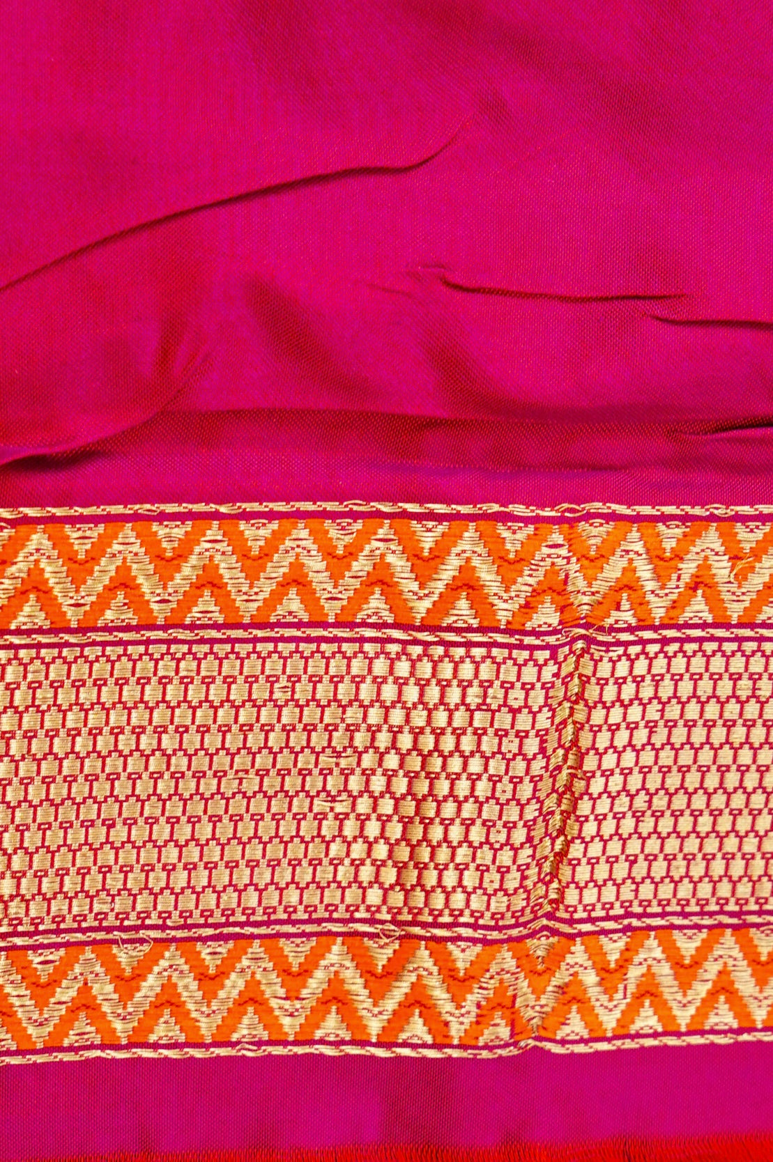 Handloom Banarasi Katan Silk Kadwa Ektara Saree with Meenakari Border