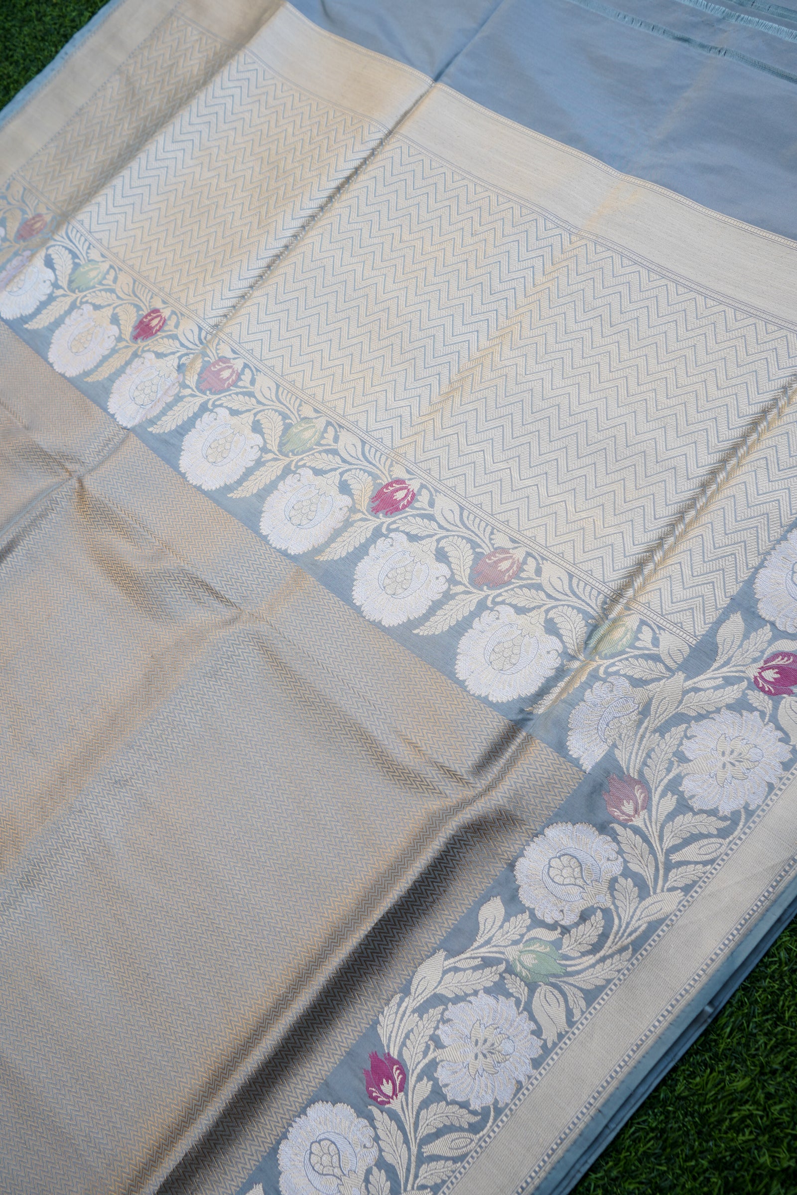 Pure Katan Silk Alfi Tanchoi Banarasi Saree in Warm Grey