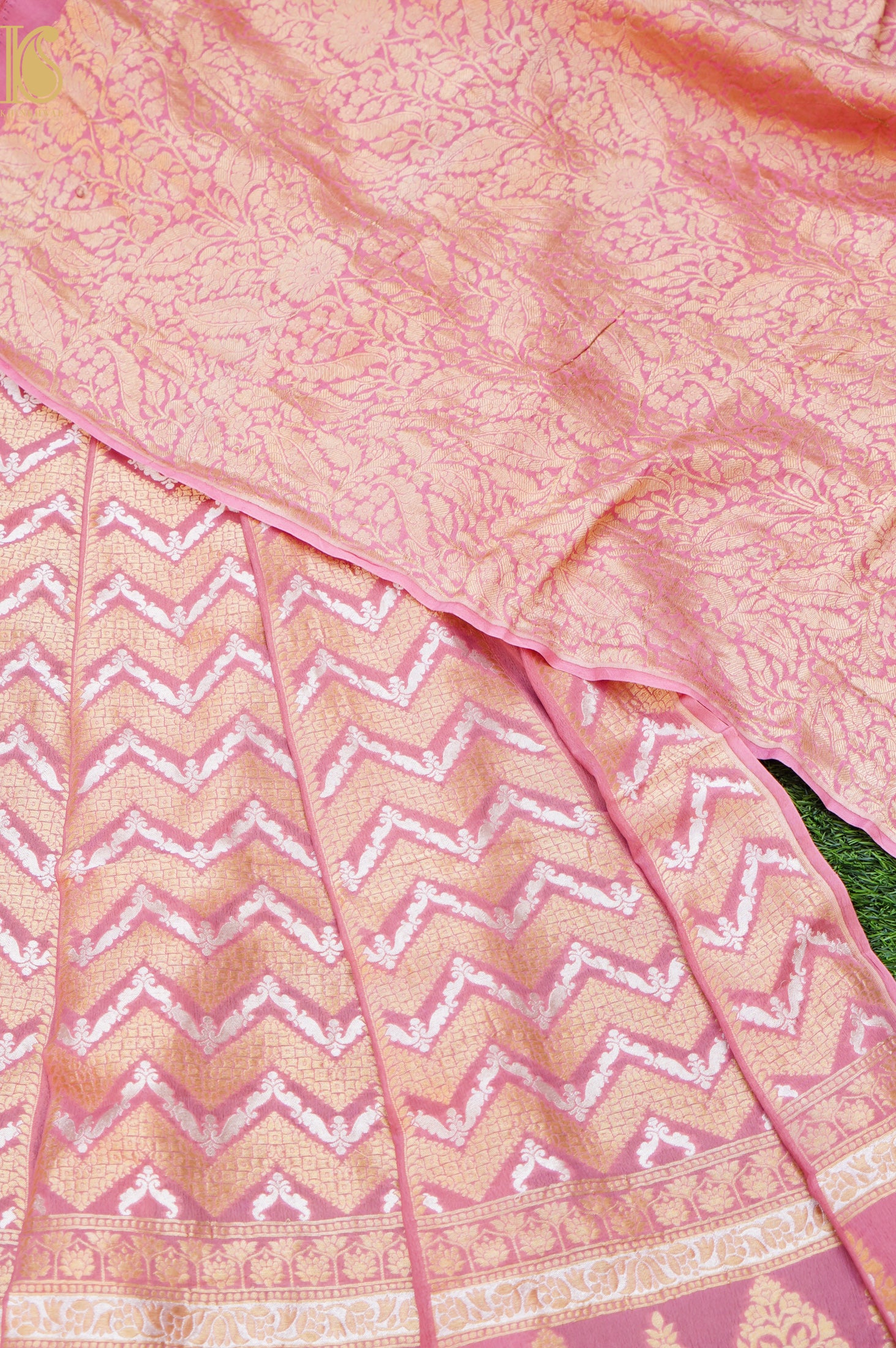 Georgette Kalidar Banarasi Dyeable Lehenga