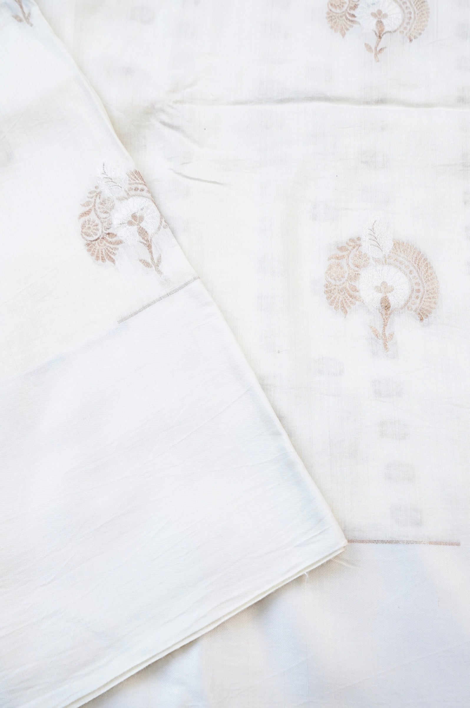 Pure Moonga Silk Handloom Banarasi Saree with Satin Border