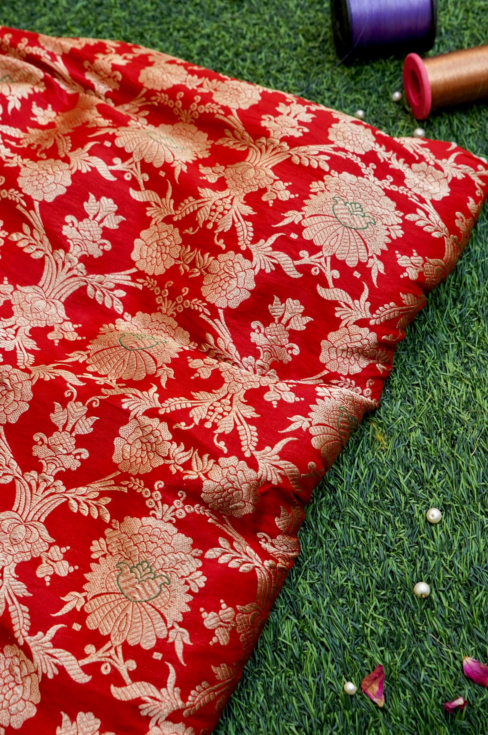 Pure Brocade Banarasi Mehraab Fabric in Red - Khinkhwab