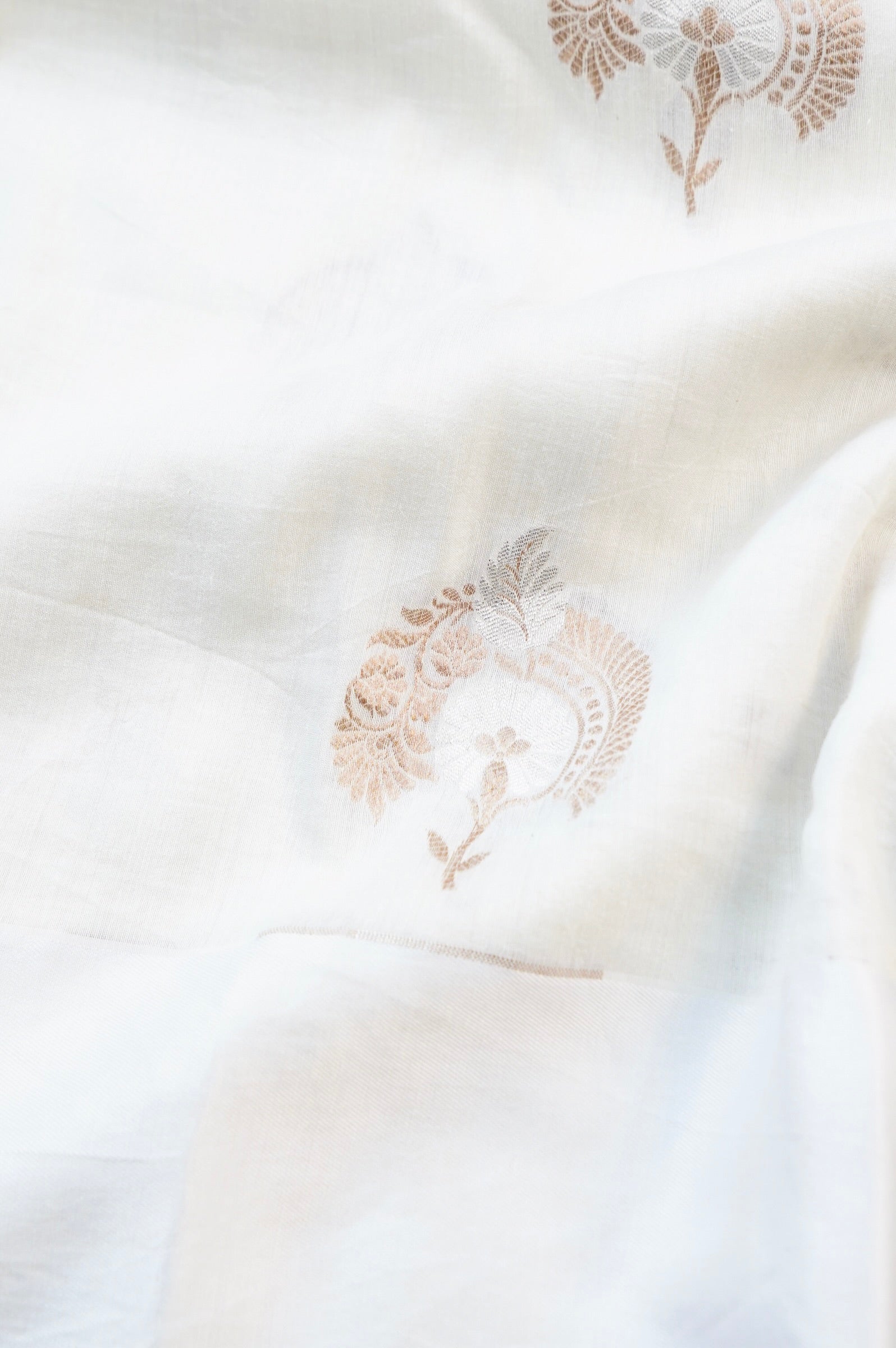 Pure Moonga Silk Handloom Banarasi Saree with Satin Border