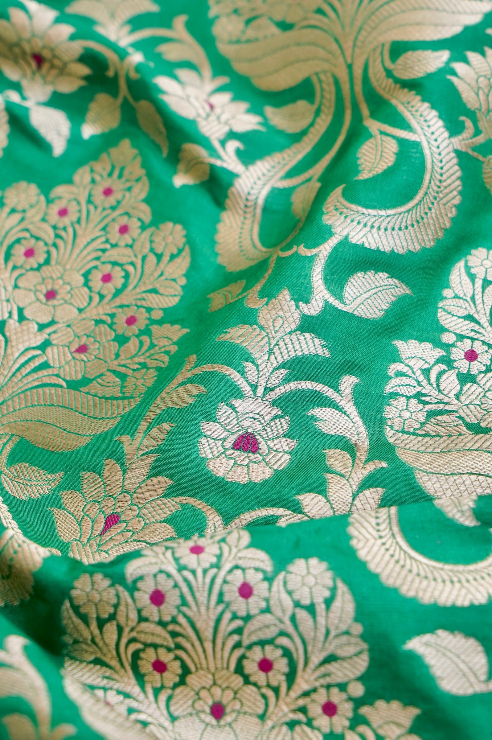 Pure Brocade Banarasi Guldaan Fabric in Green - Khinkhwab