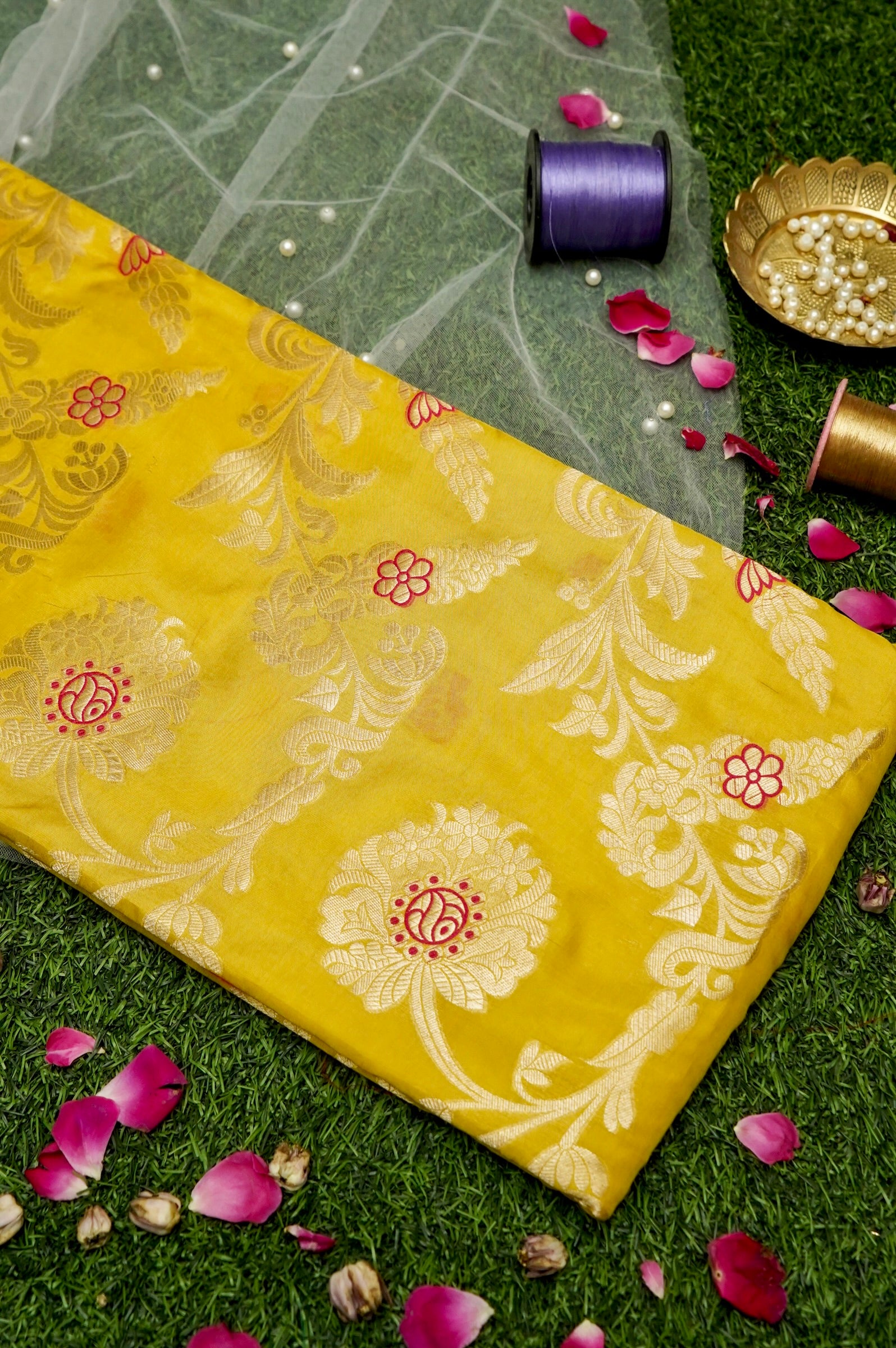 Pure Brocade Banarasi Chrysanthemum Jaal Fabric in Yellow - Khinkhwab