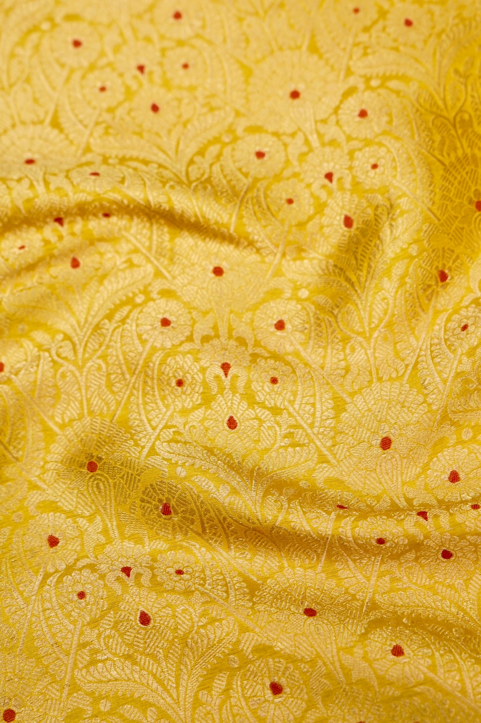 Pure Brocade Banarasi Floral Jaal Fabric - Khinkhwab