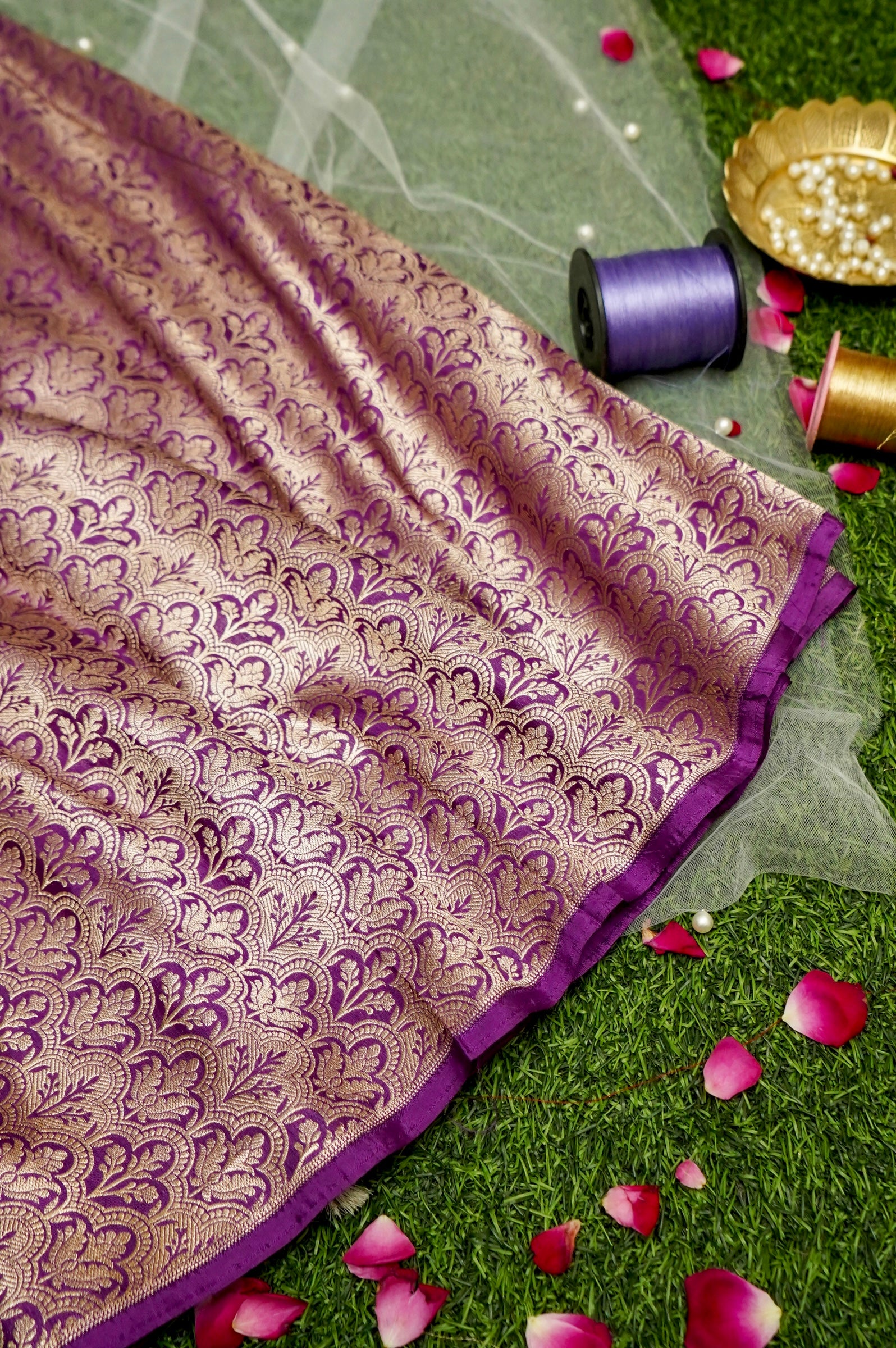 Pure Brocade Banarasi Scallop Jaal Fabric in Purple - Khinkhwab