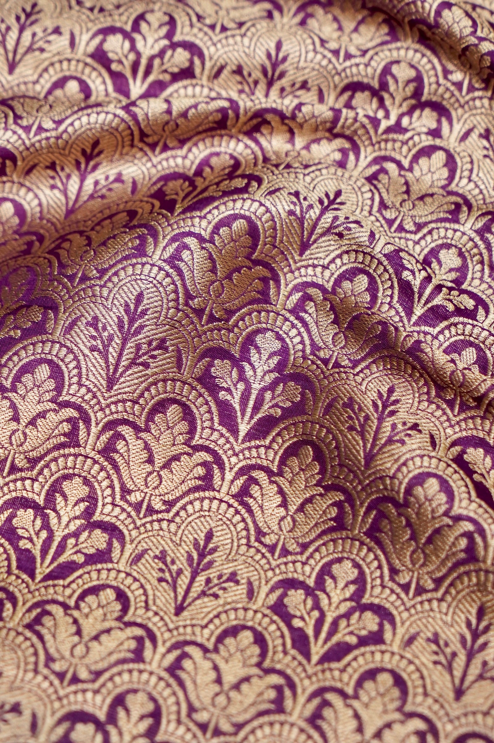 Pure Brocade Banarasi Scallop Jaal Fabric in Purple - Khinkhwab
