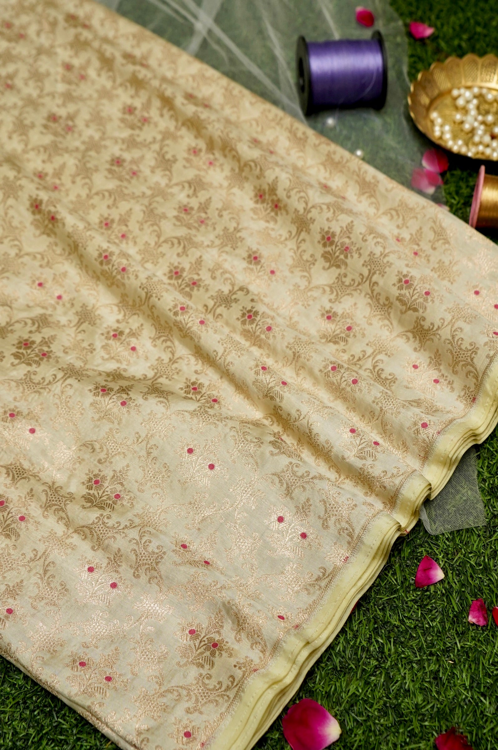 Pure Brocade Banarasi Meenakari Jaal Fabric in Off White - Khinkhwab