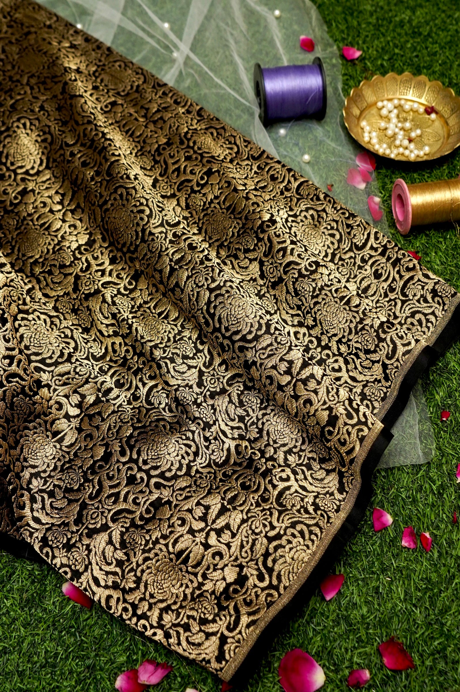 Pure Brocade Banarasi Arabesque Jaal Fabric in Black - Khinkhwab