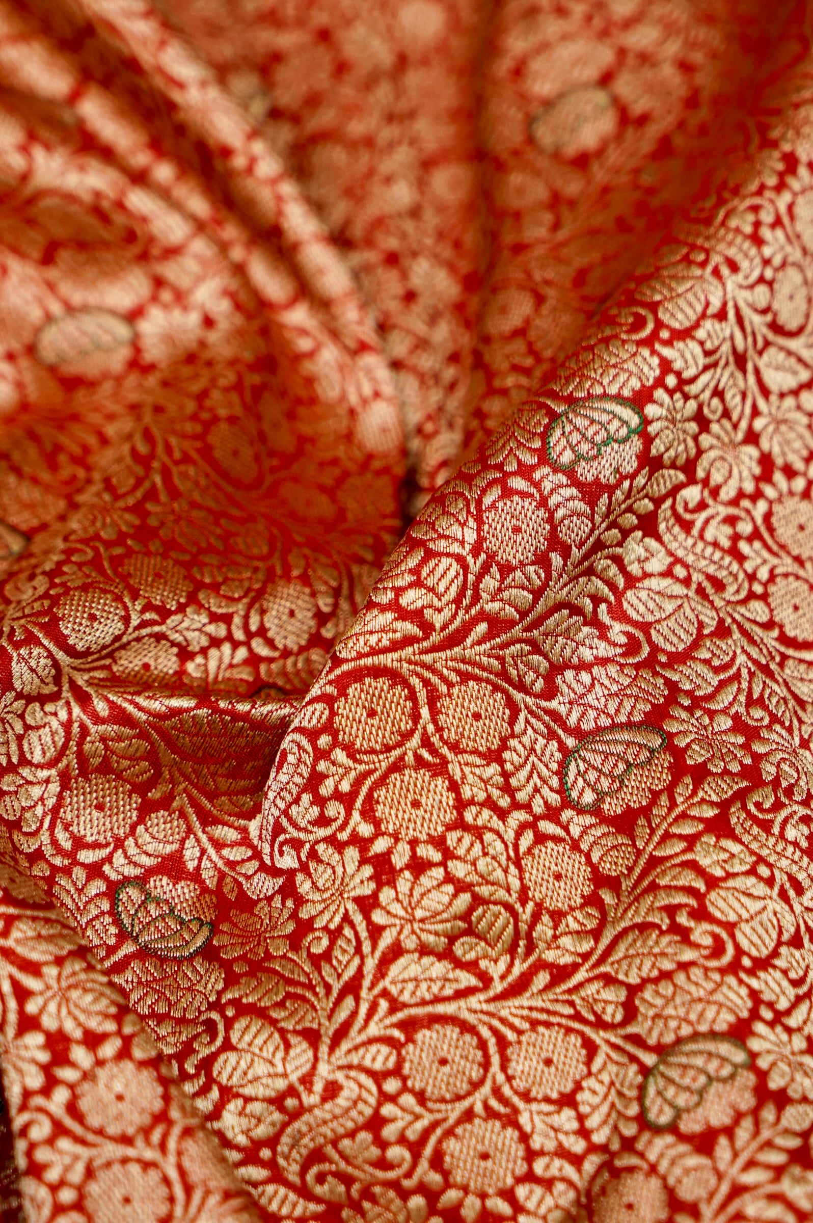 Pure Brocade Banarasi Bud Jaal Fabric in Red - Khinkhwab