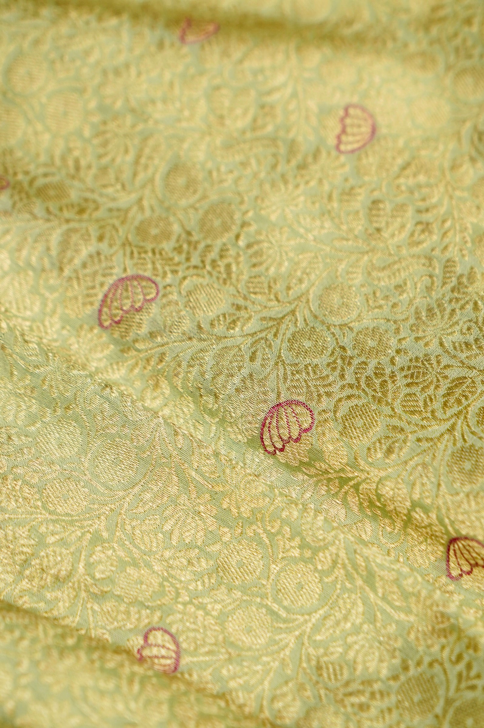 Pure Brocade Banarasi Bud Jaal Fabric in Green - Khinkhwab