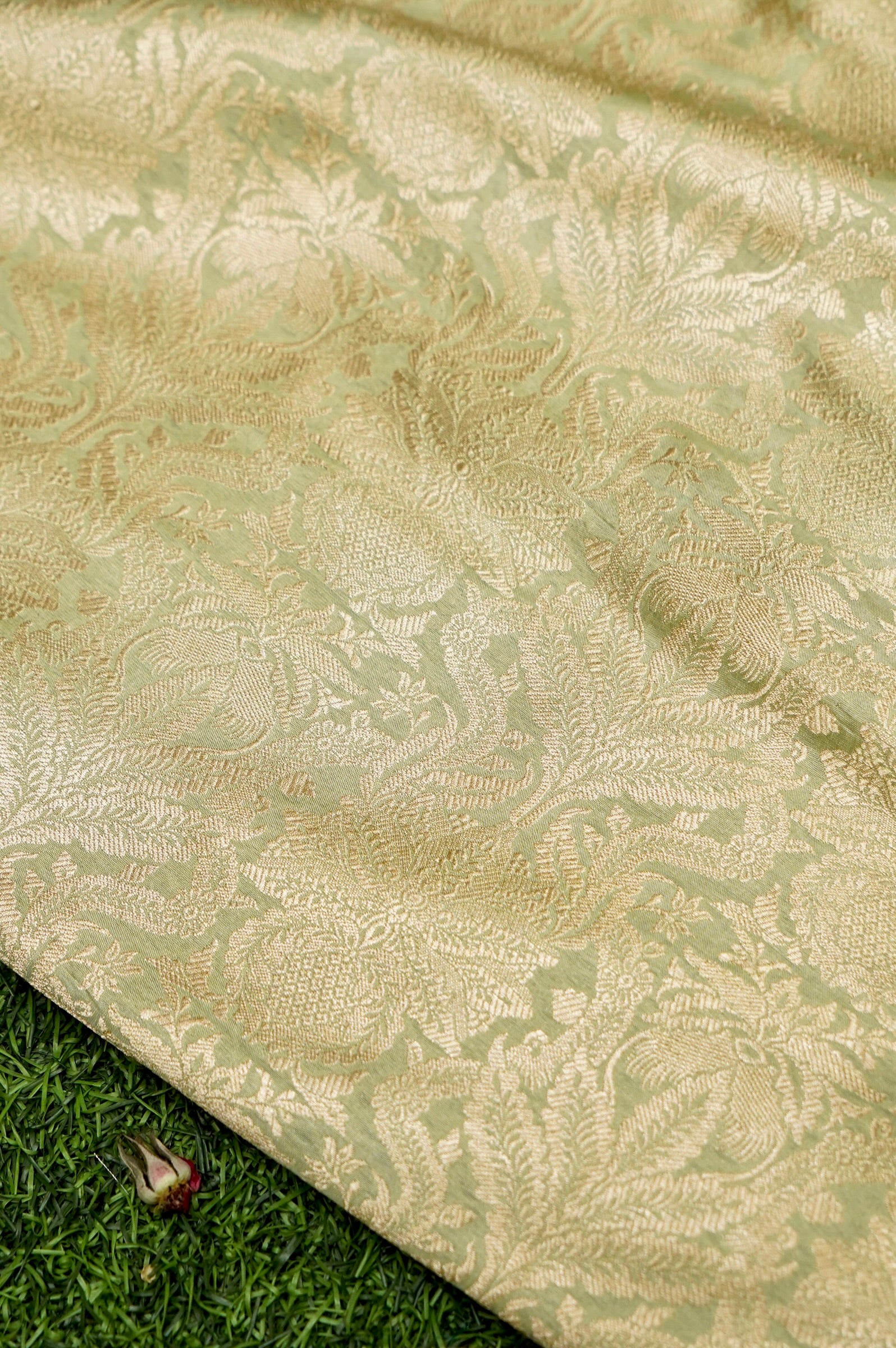 Pure Brocade Banarasi Jaal Fabric in Green - Khinkhwab