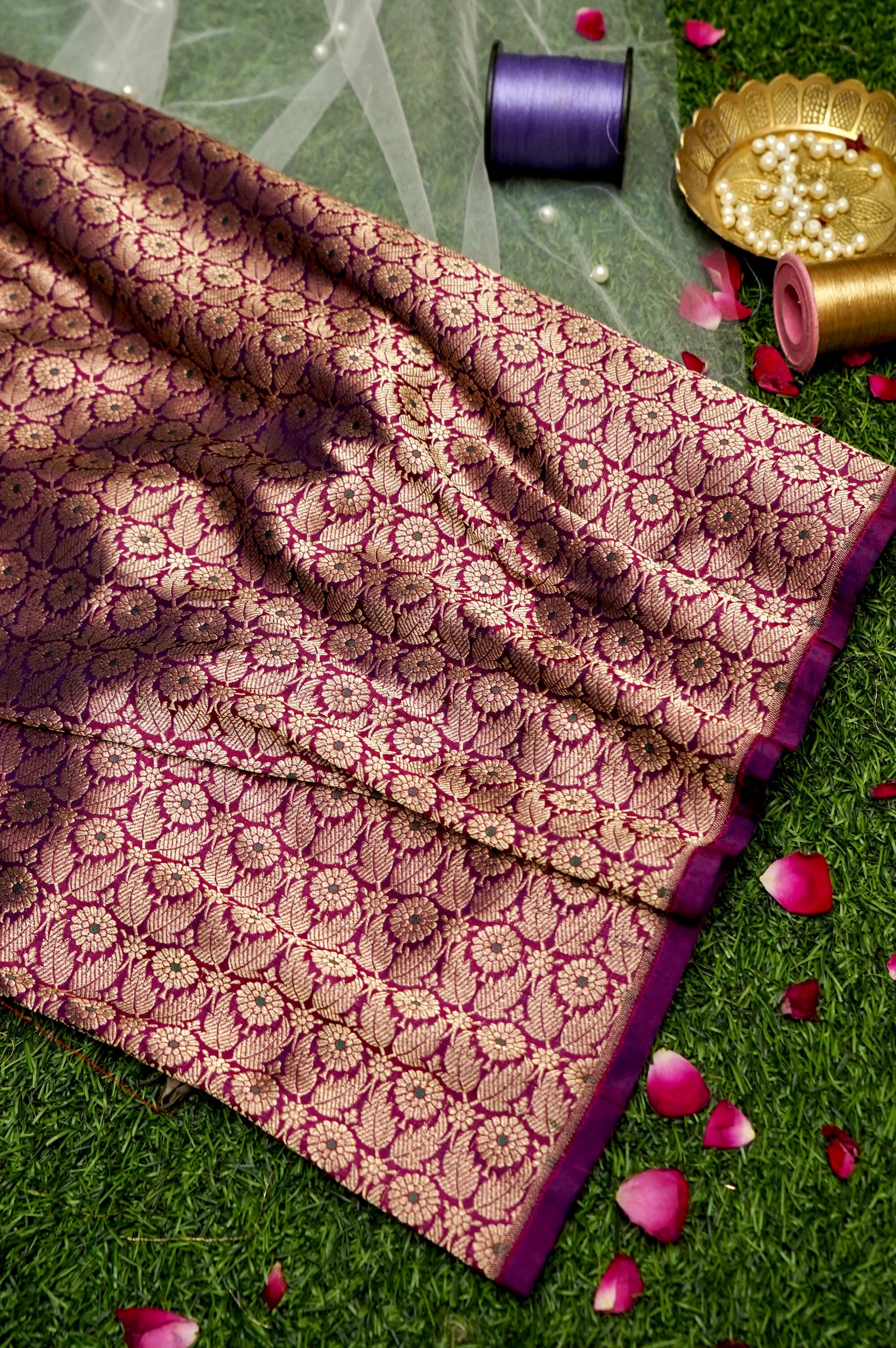 Pure Brocade Banarasi Leaf & Daisy Jaal Fabric in Purple - Khinkhwab