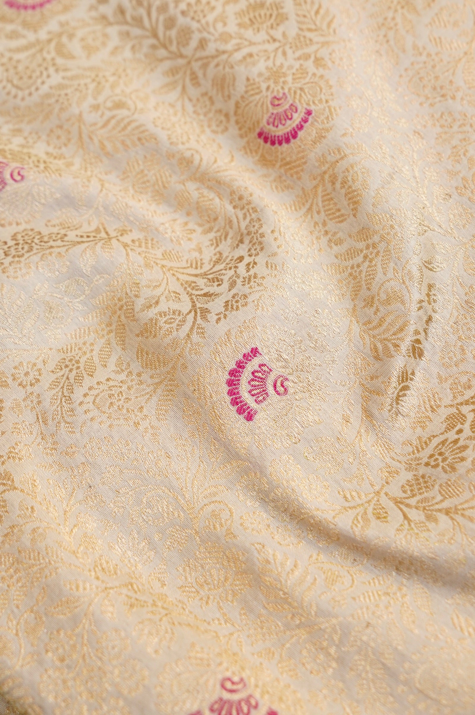 Pure Brocade Banarasi Fan Booti Fabric in White - Khinkhwab