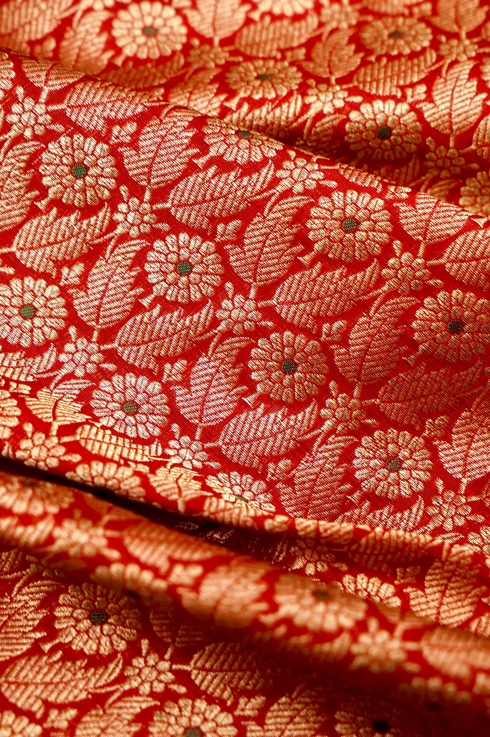 Pure Brocade Banarasi Leaf & Daisy Jaal Fabric in Red - Khinkhwab