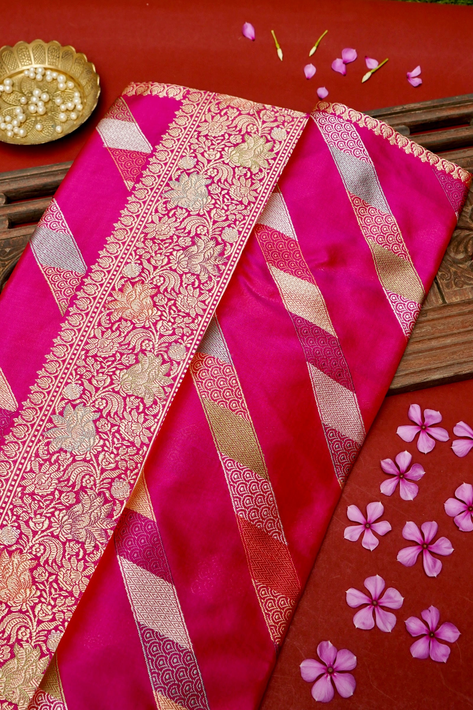 Handloom Kadwa Katan Silk Banarasi Saree in Pink - Khinkhwab
