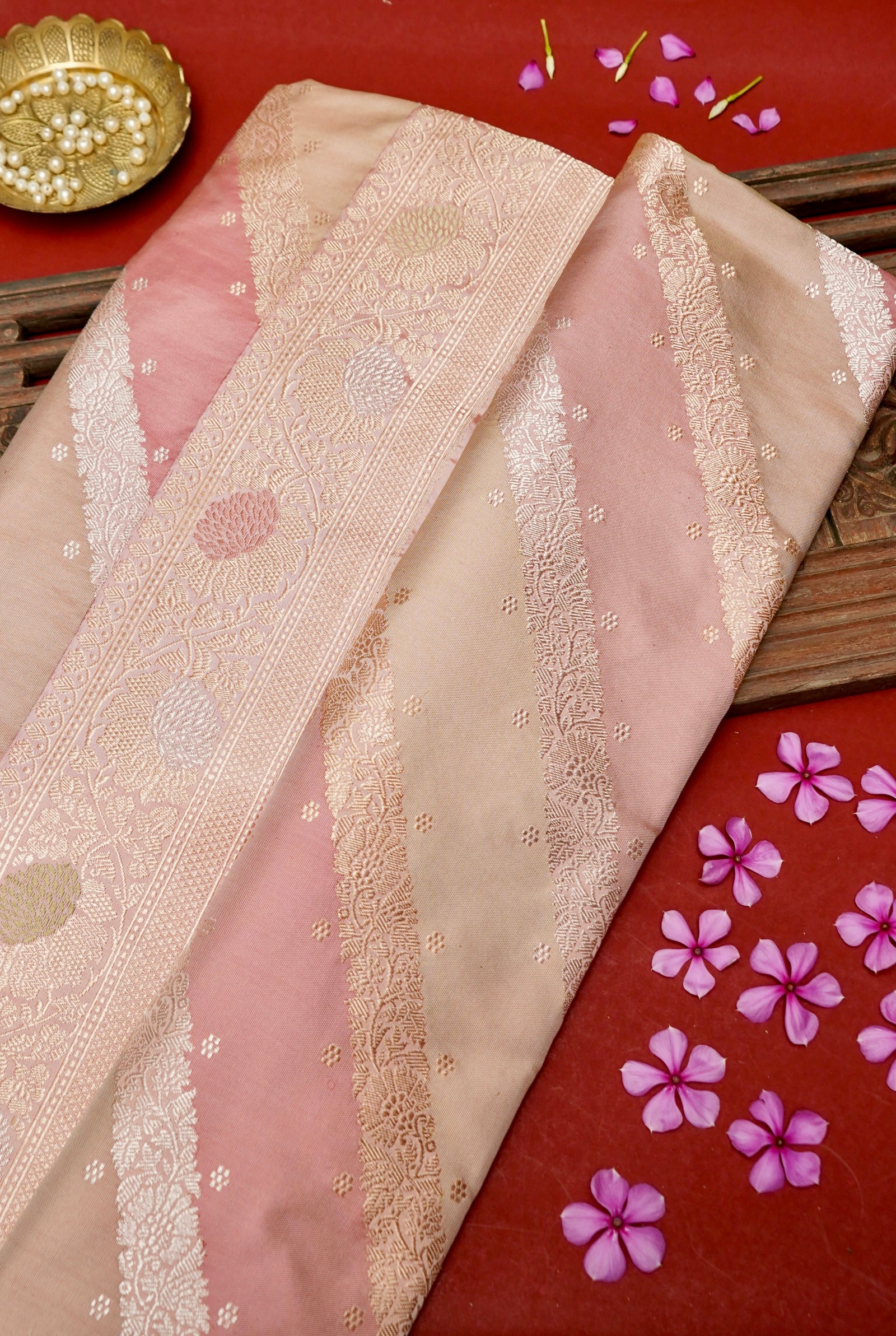 Banarasi Rangkat Katan Kadwa Handloom Saree in Pink Beige - Khinkhwab