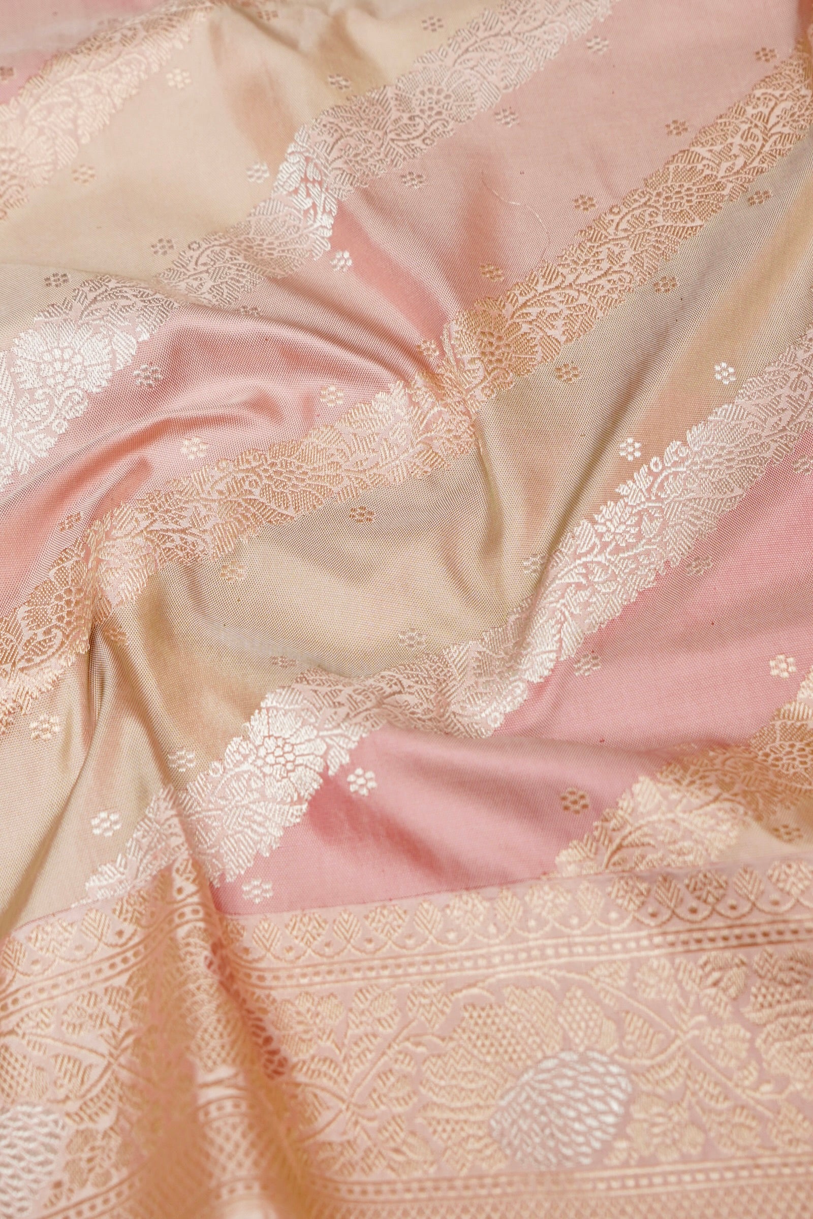 Banarasi Rangkat Katan Kadwa Handloom Saree in Pink Beige - Khinkhwab