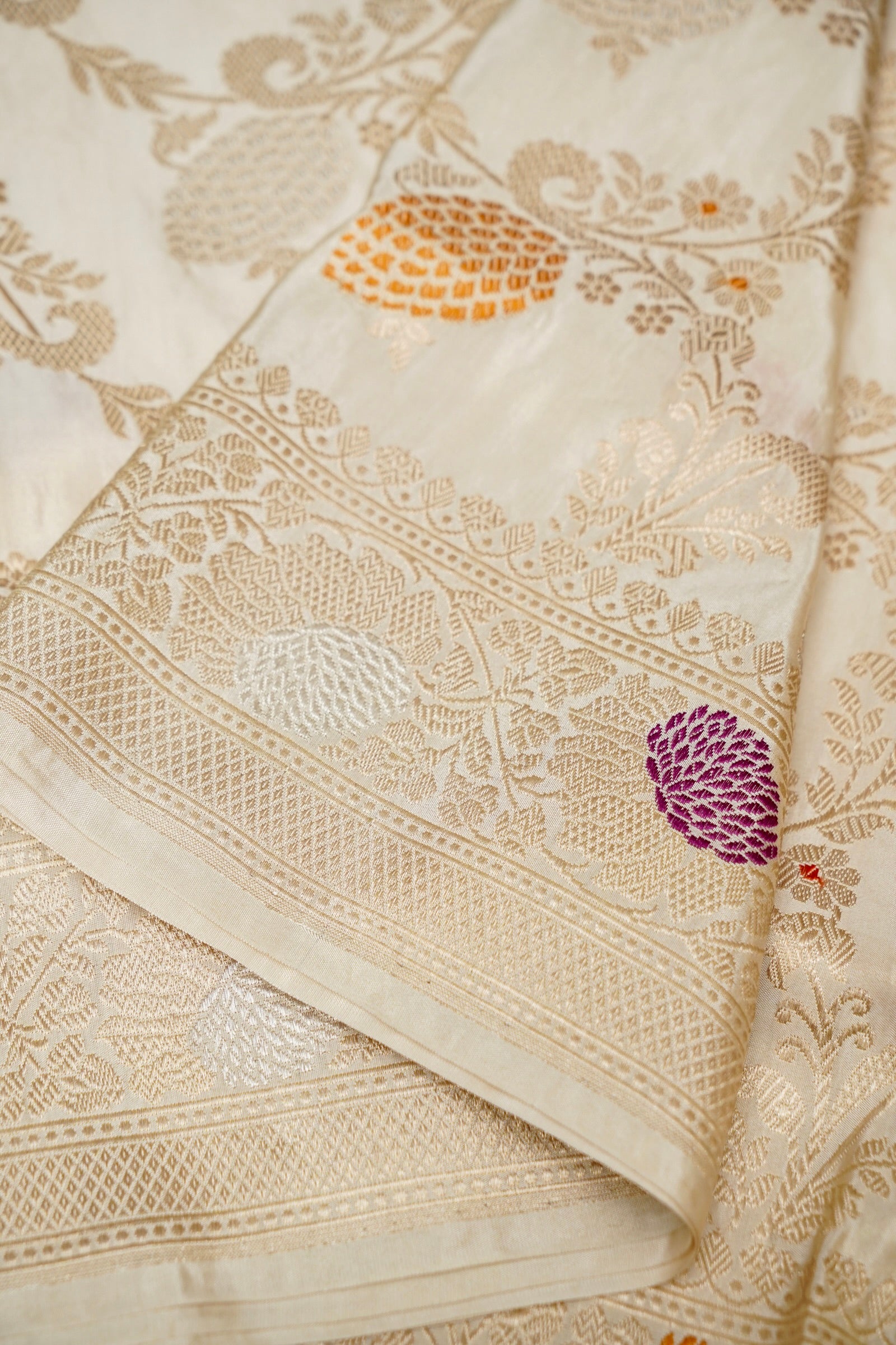 Banarasi Katan by Tissue Silk Kadwa Handloom Saree in Ivory - Khinkhwab