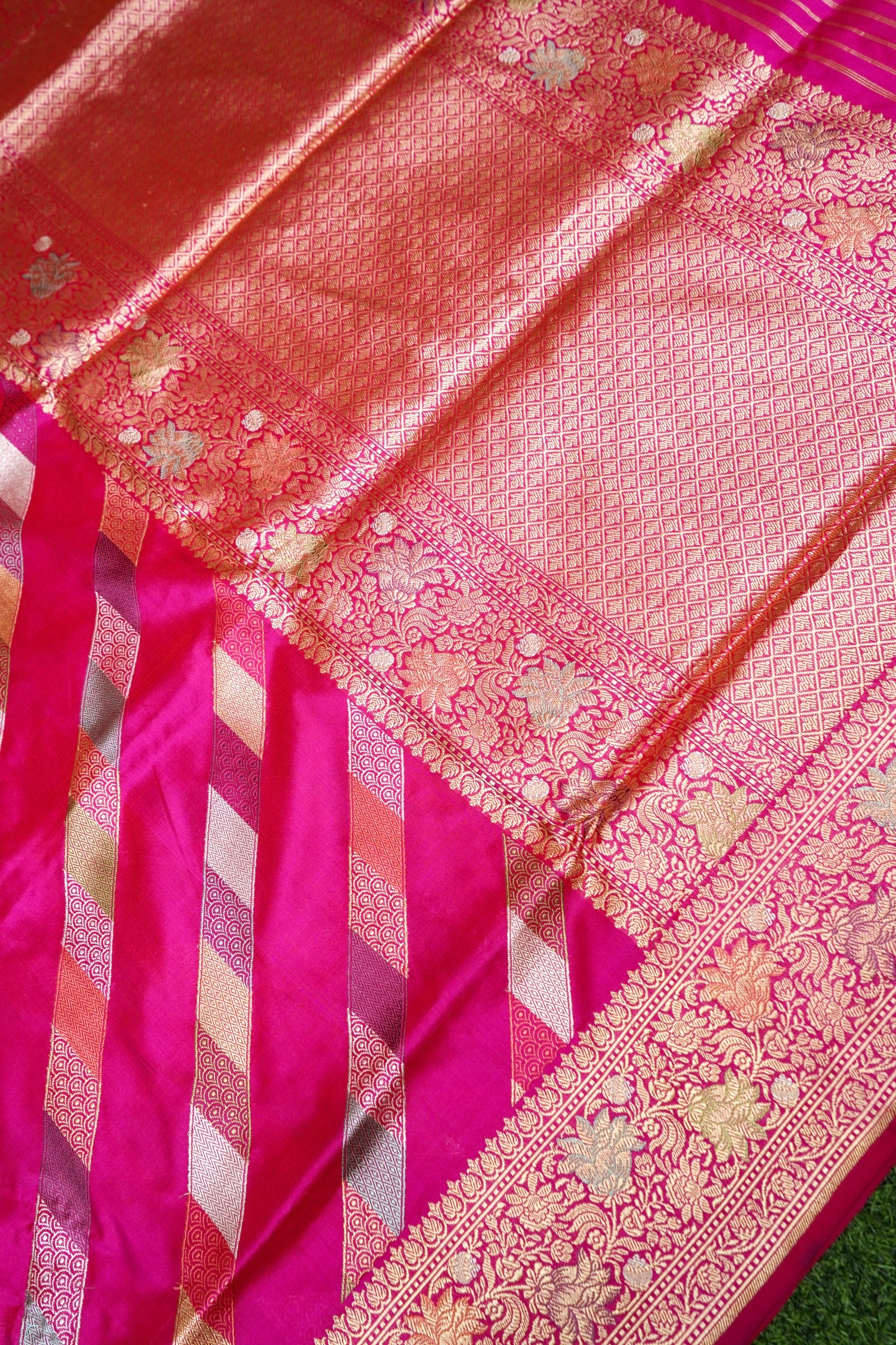 Handloom Kadwa Katan Silk Banarasi Saree in Pink - Khinkhwab