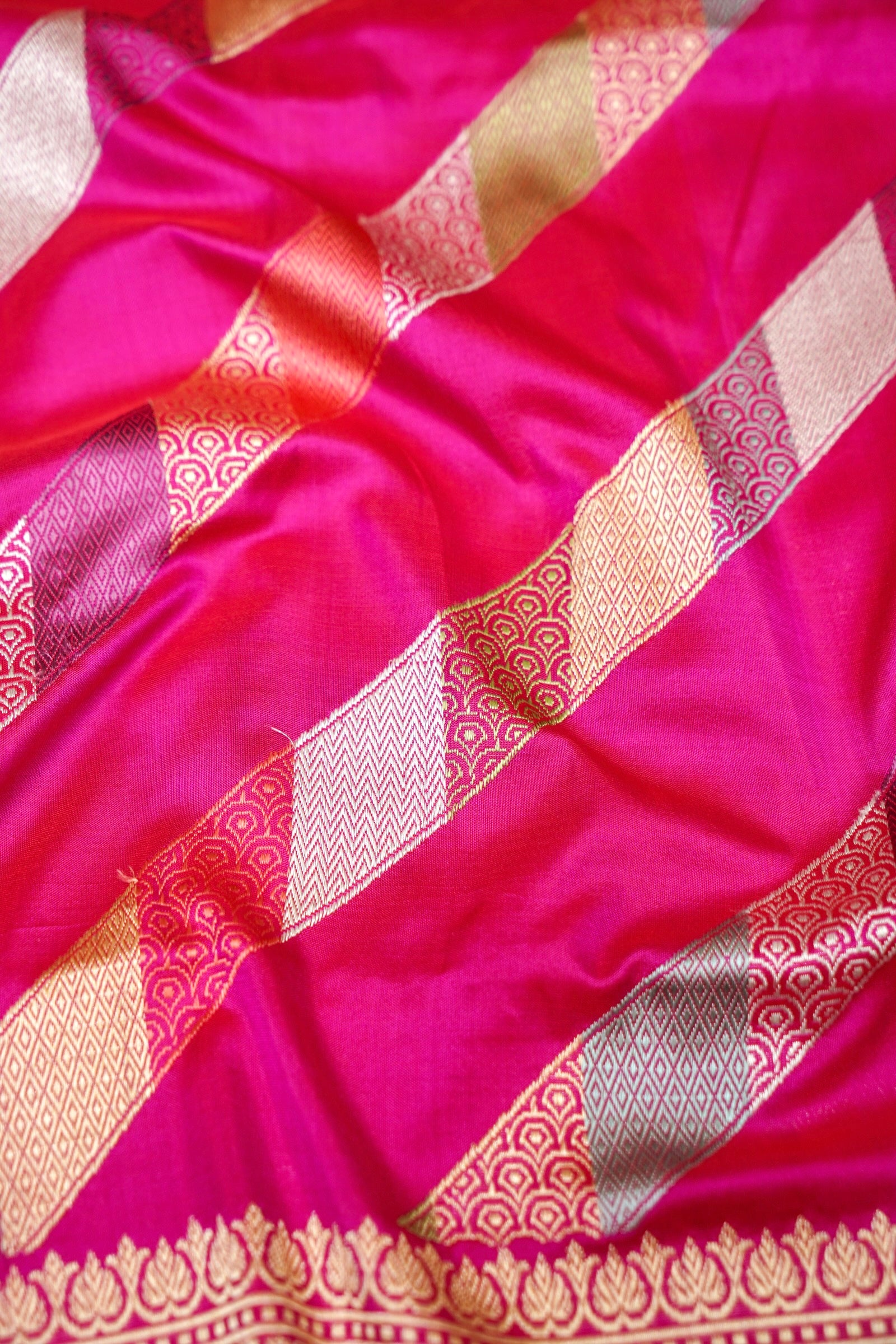 Handloom Kadwa Katan Silk Banarasi Saree in Pink - Khinkhwab