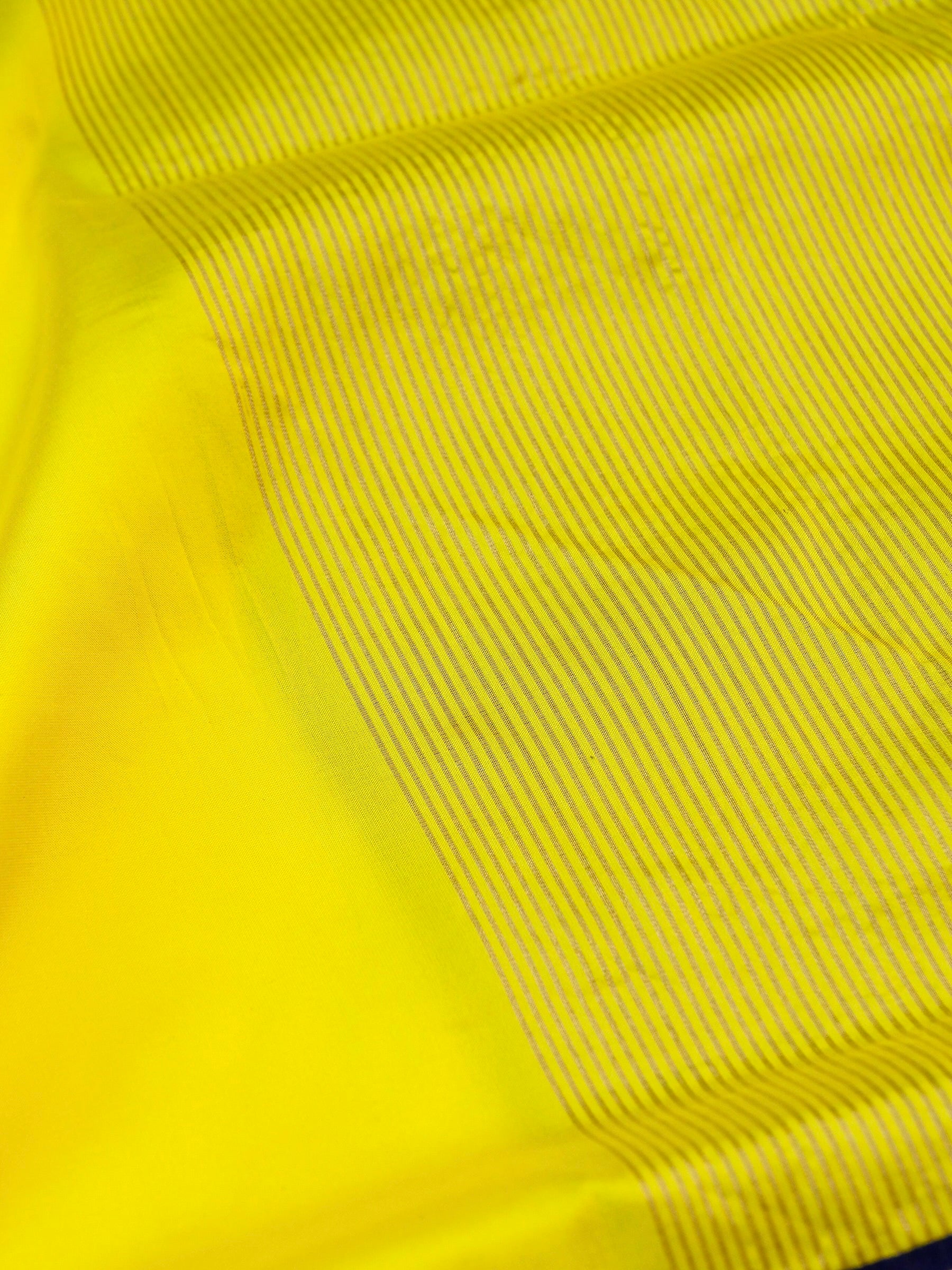 Handwoven Pure Mashru Silk Banarasi Saree - Khinkhwab