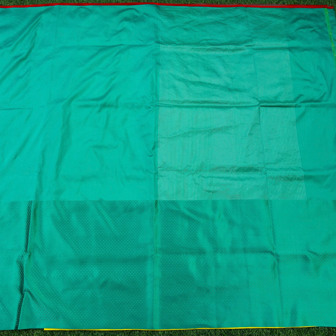 Handwoven Pure Mashru Silk Banarasi Saree - Khinkhwab