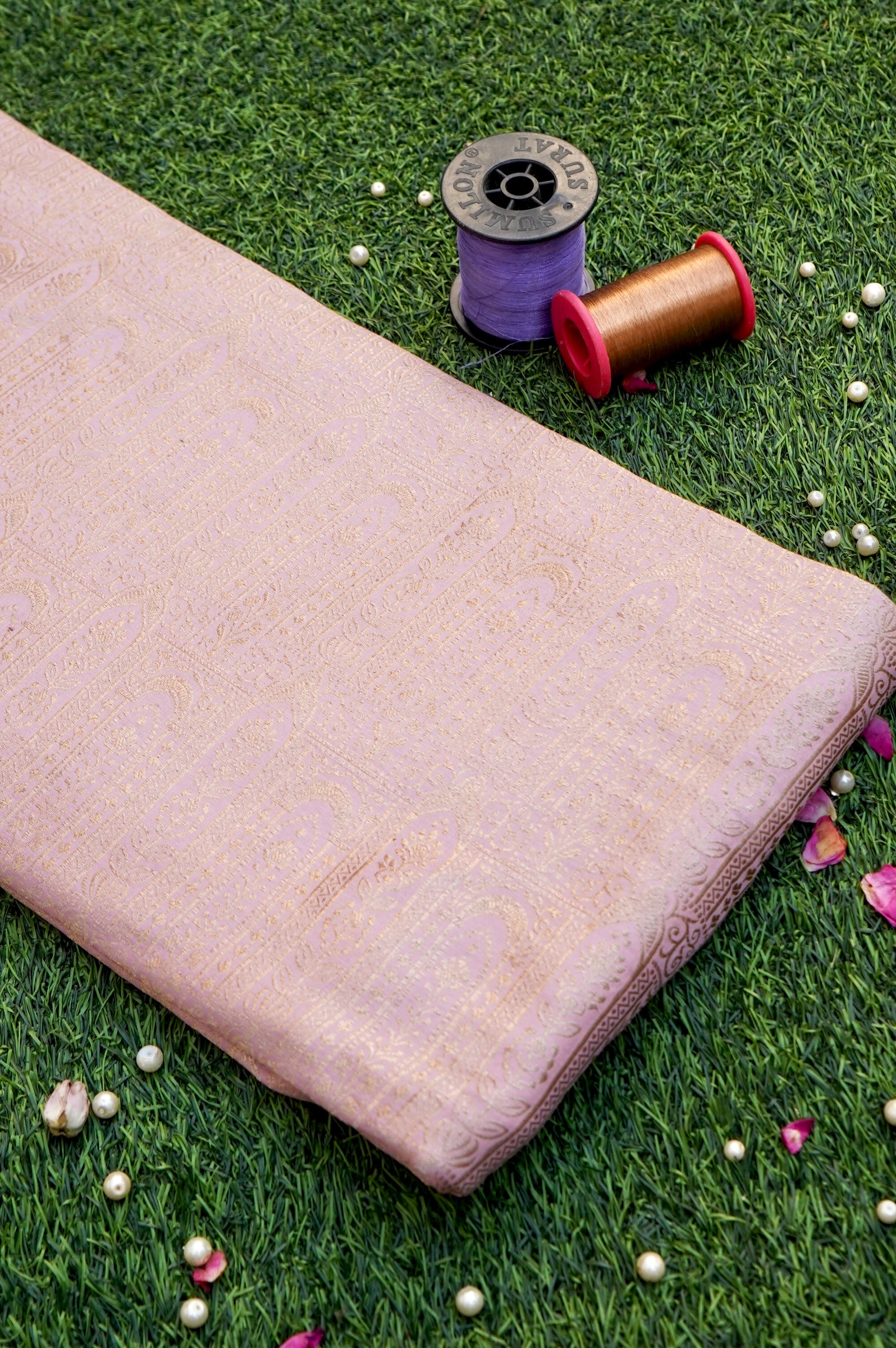 Pure Brocade Banarasi Vertical Jaal Fabric in Pink - Khinkhwab