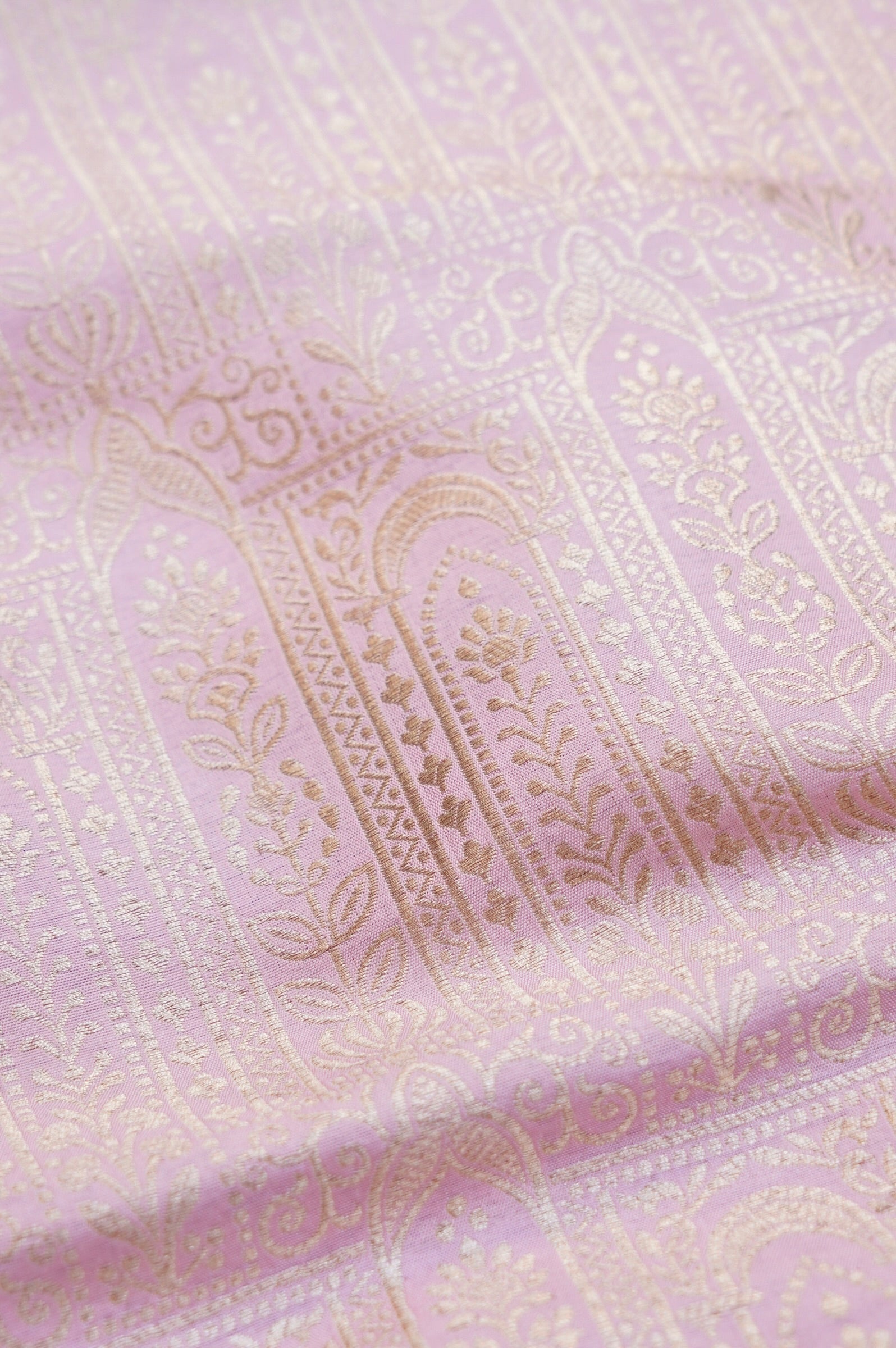 Pure Brocade Banarasi Vertical Jaal Fabric in Pink - Khinkhwab