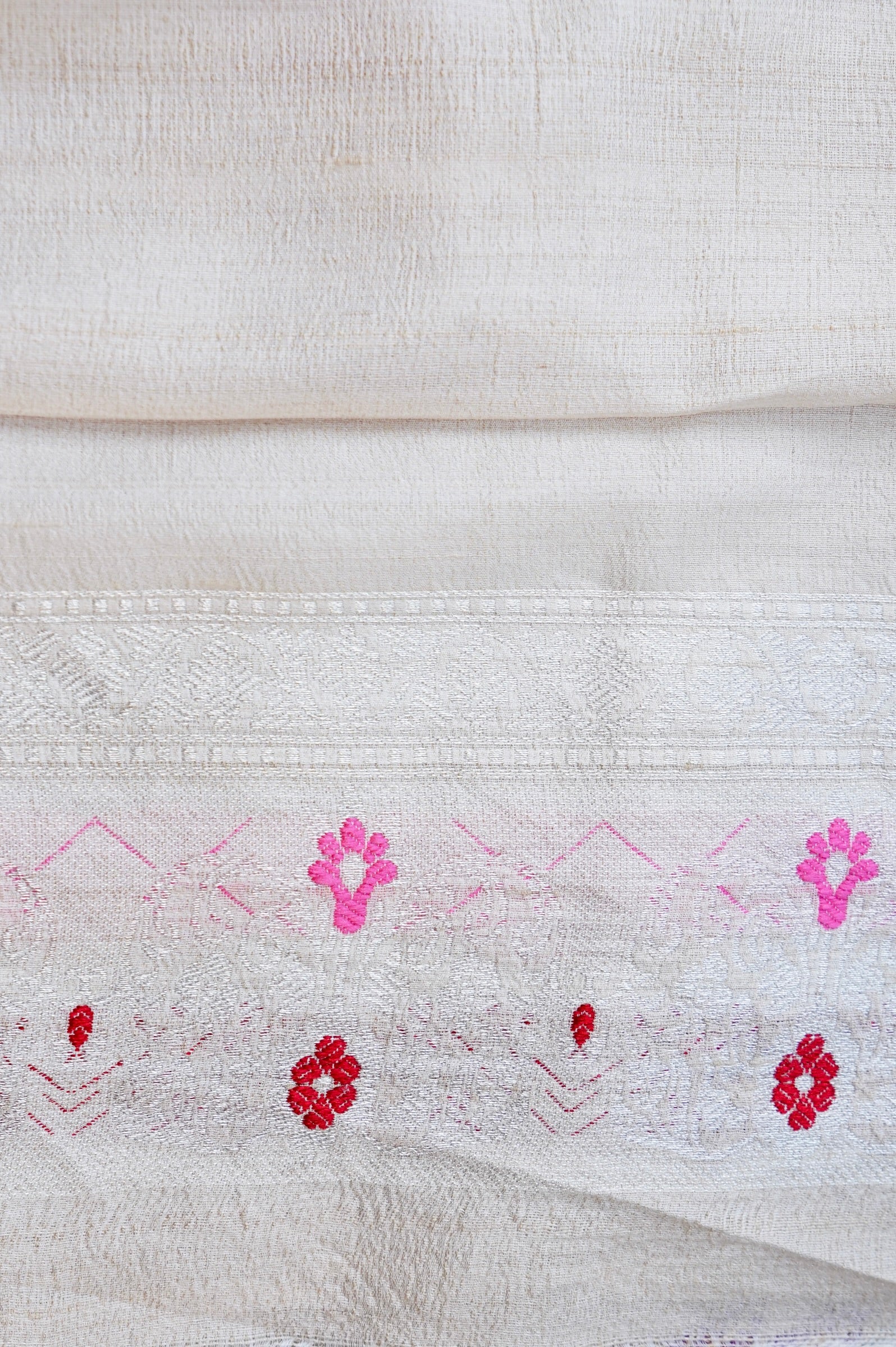 Handwoven Banarasi Tussar Silk Meenakari Saree