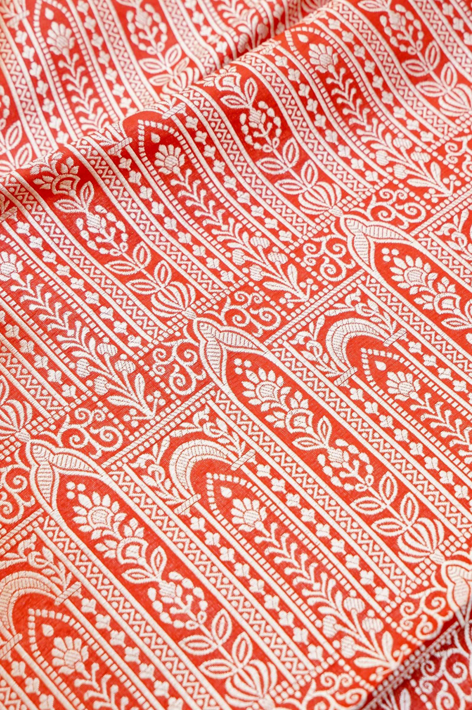 Pure Brocade Banarasi Vertical Jaal Fabric in Red - Khinkhwab