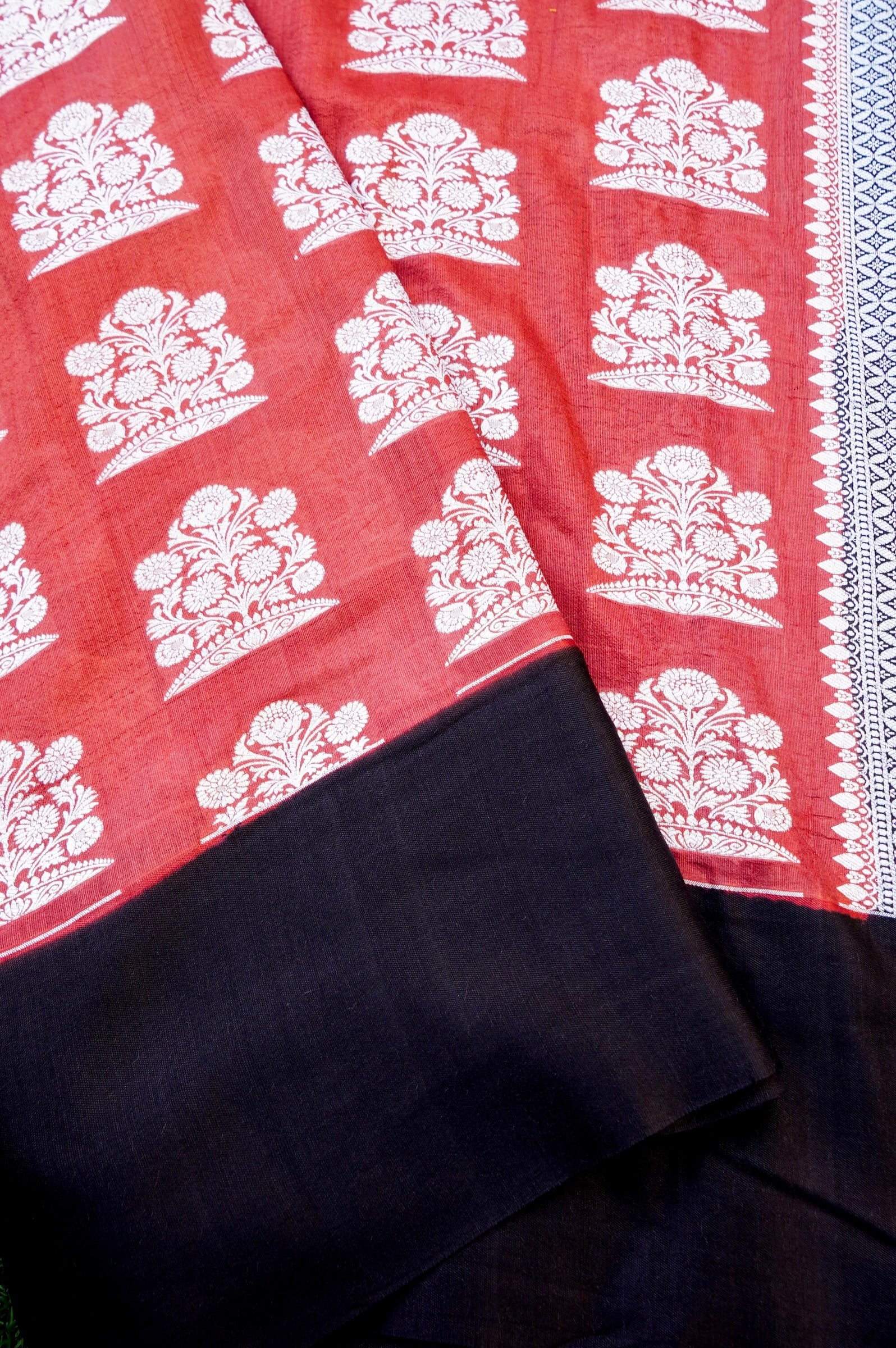 Pure Moonga Silk Handloom Banarasi Saree with Satin Border