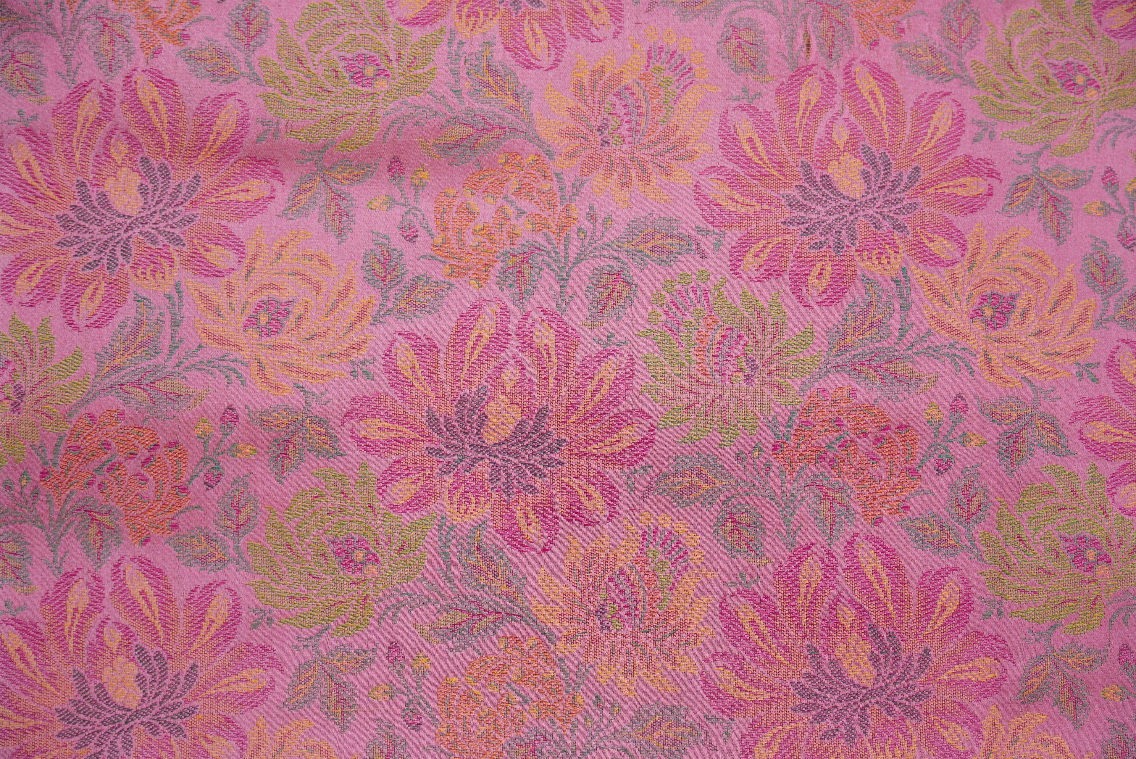 Handloom Banarasi Tanchoi Silk Dahlia Fabric