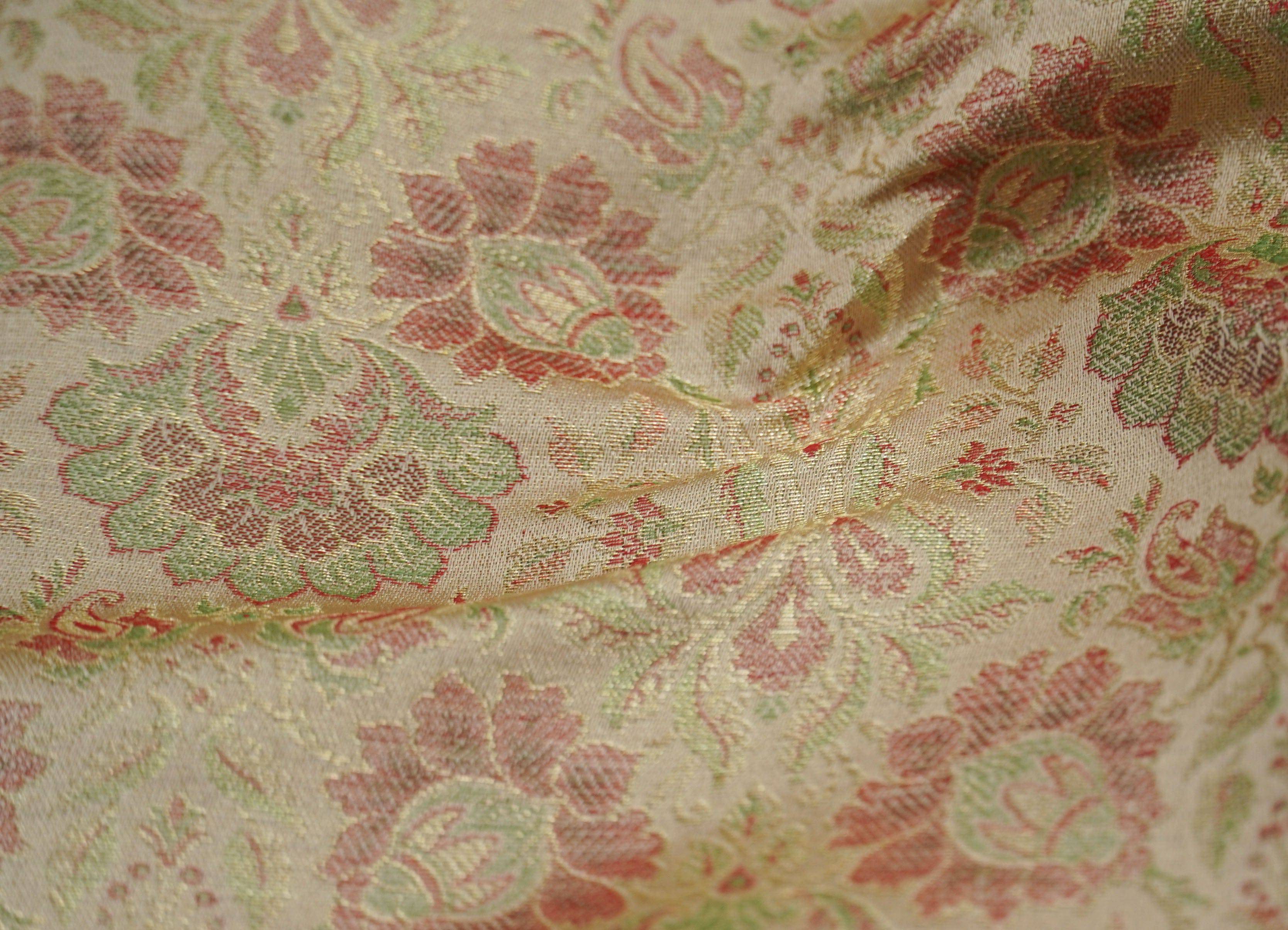 Handloom Banarasi Kamal Tanchoi Silk Kamal Fabric
