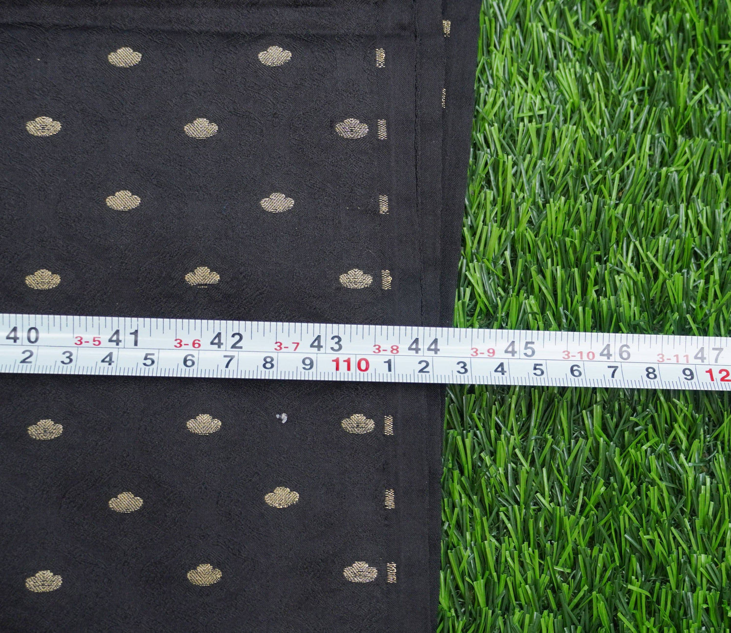 Handloom Banarasi Tanchoi Silk Jasmine Fabric