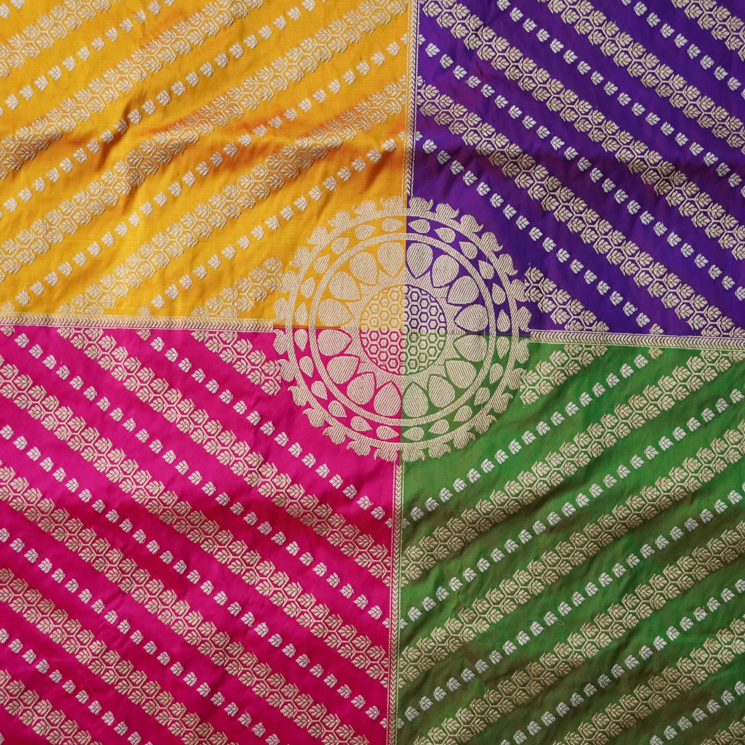 Handloom Banarasi Chauki Rangkat Silk Saree