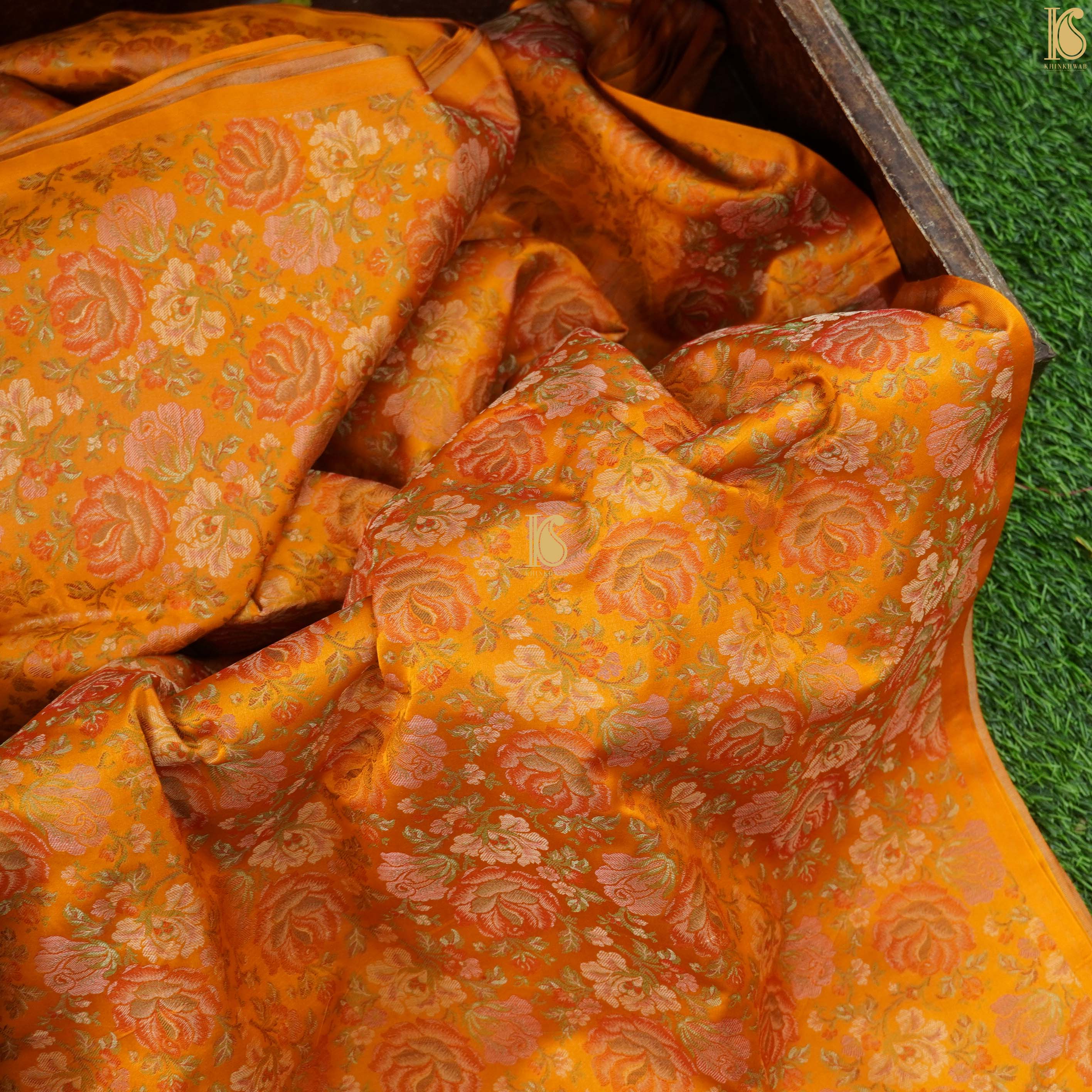 Handloom Banarasi Tanchoi Silk Rose Fabric