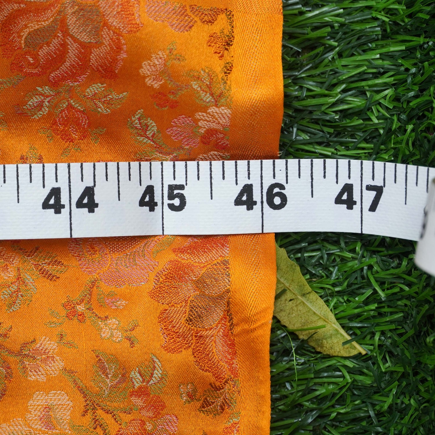 Handloom Banarasi Tanchoi Silk Rose Fabric